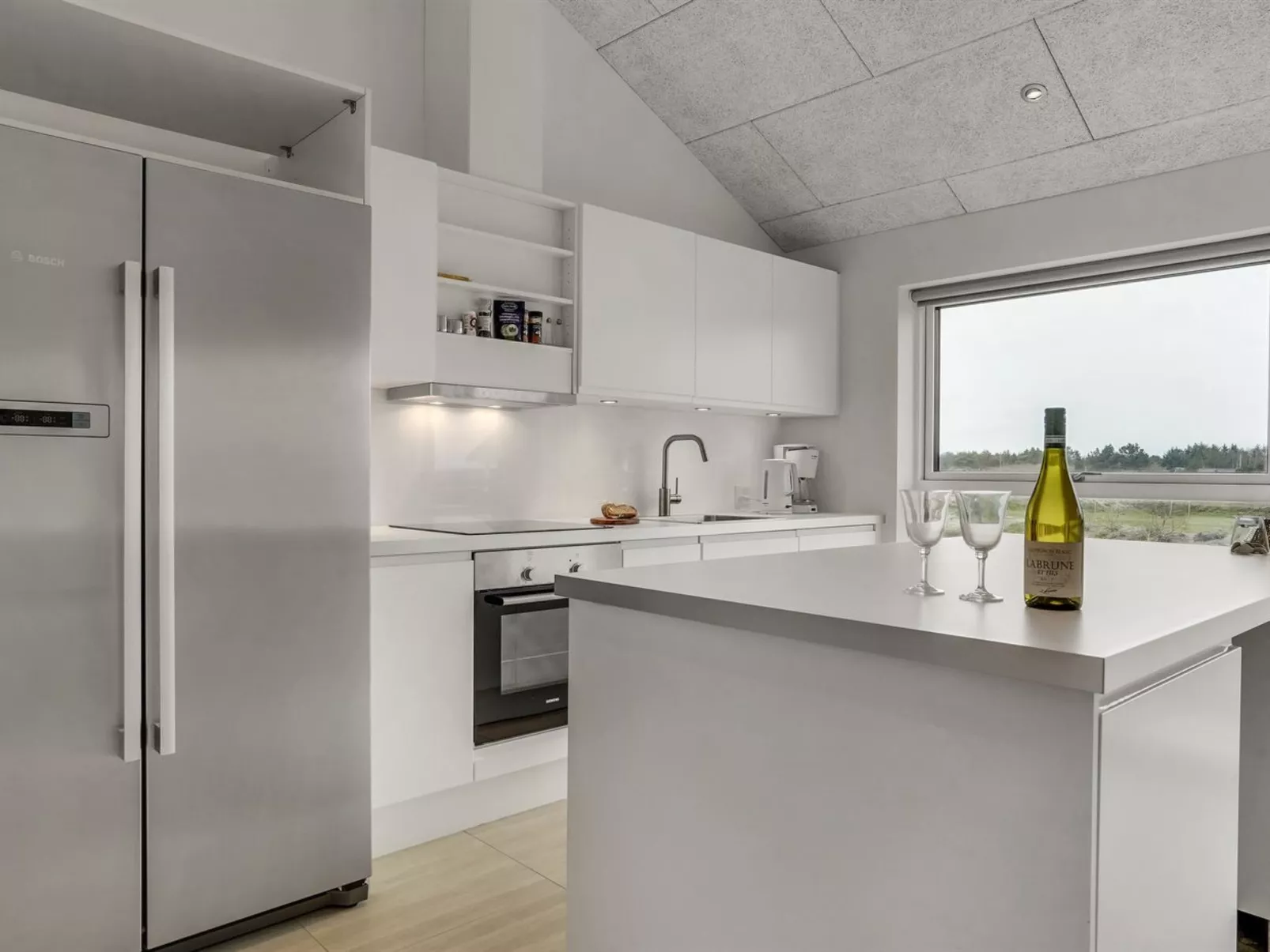 "Tatiane" - 1.5km from the sea-Binnen