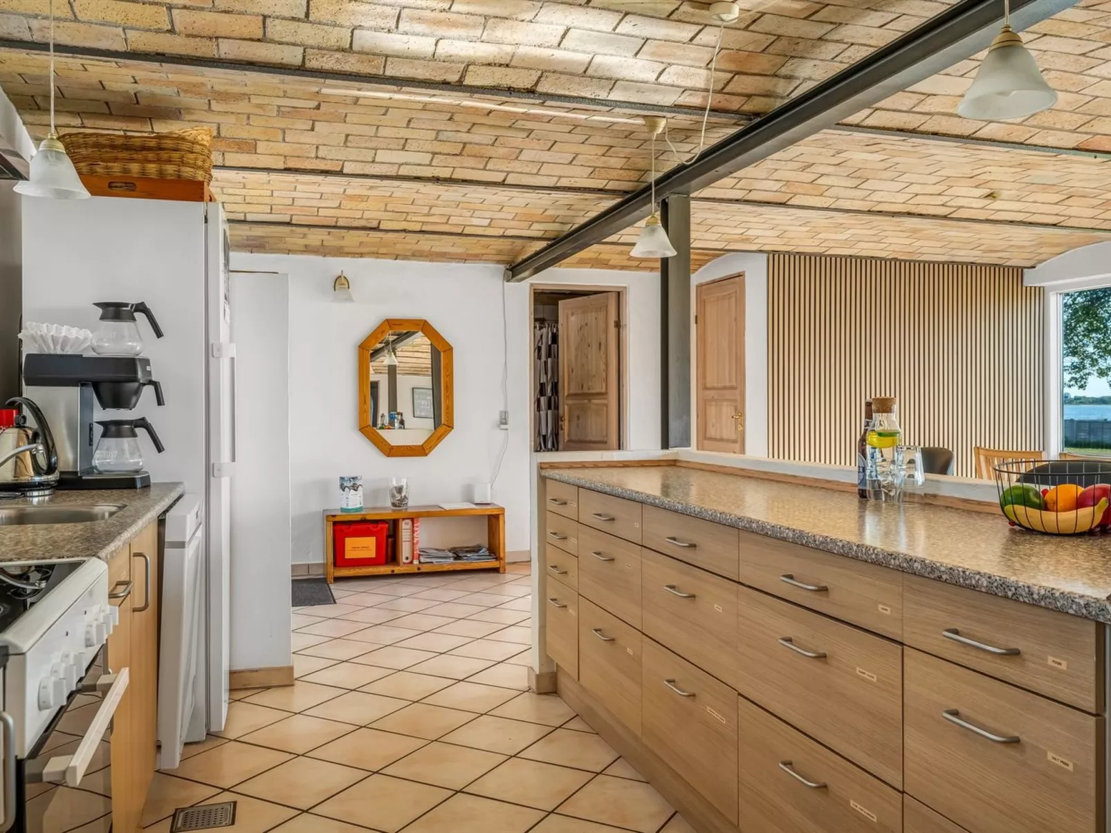 "Kara" - 100m to the fjord-Binnen