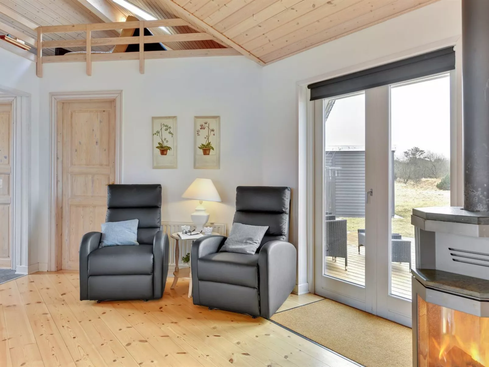 "Karmen" - 300m to the fjord-Binnen