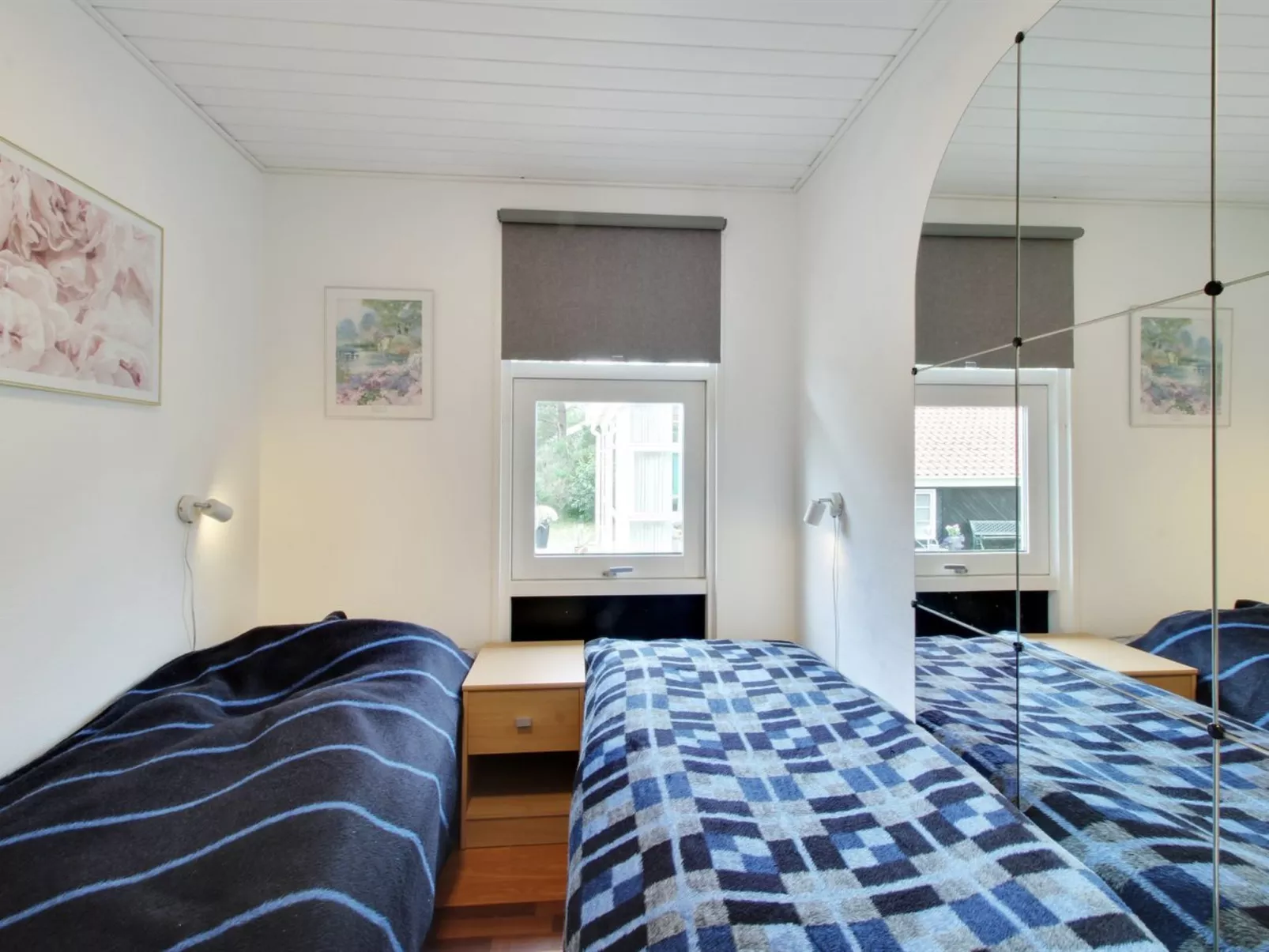 "Flora" - 150m from the sea-Binnen