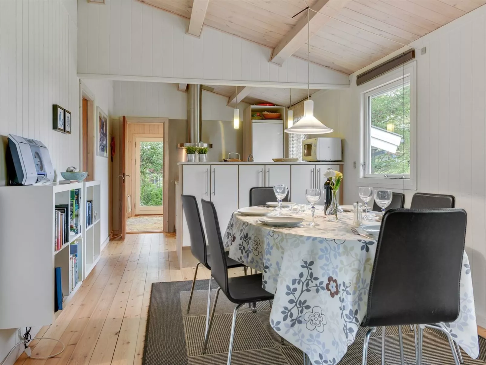 "Jenny" - 140m from the sea-Binnen