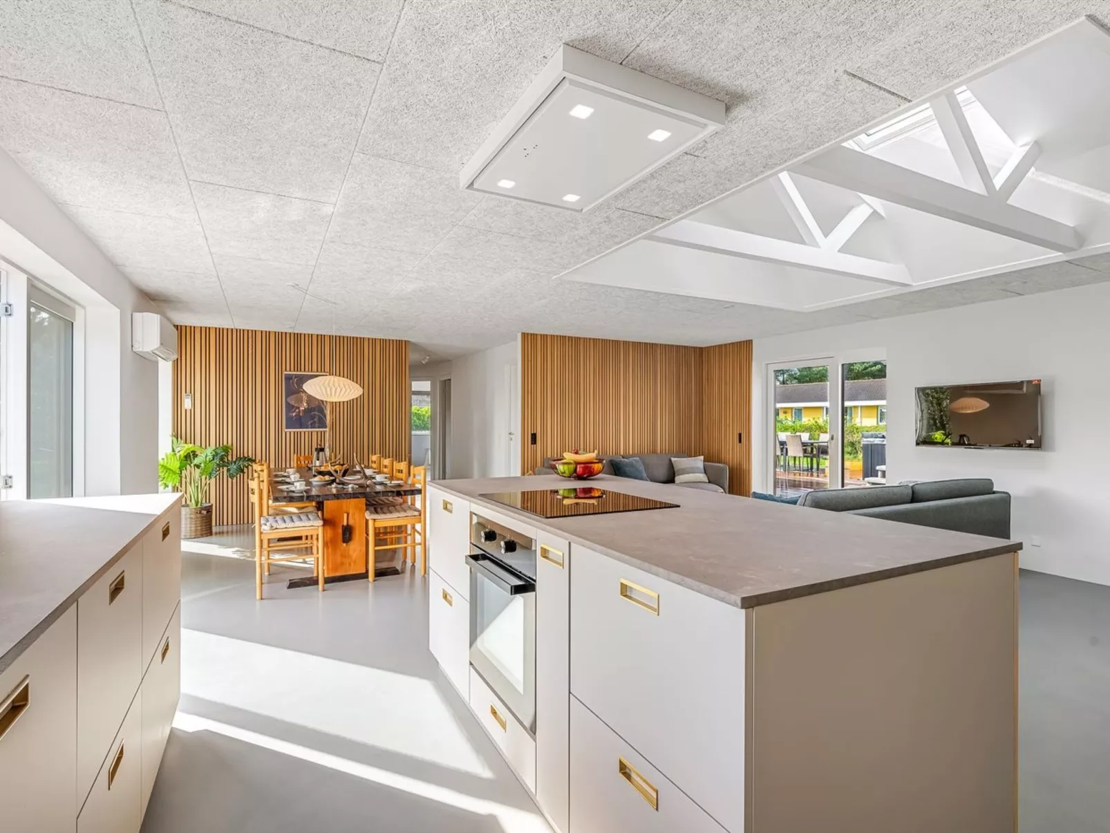 "Gunny" - 500m to the fjord-Binnen