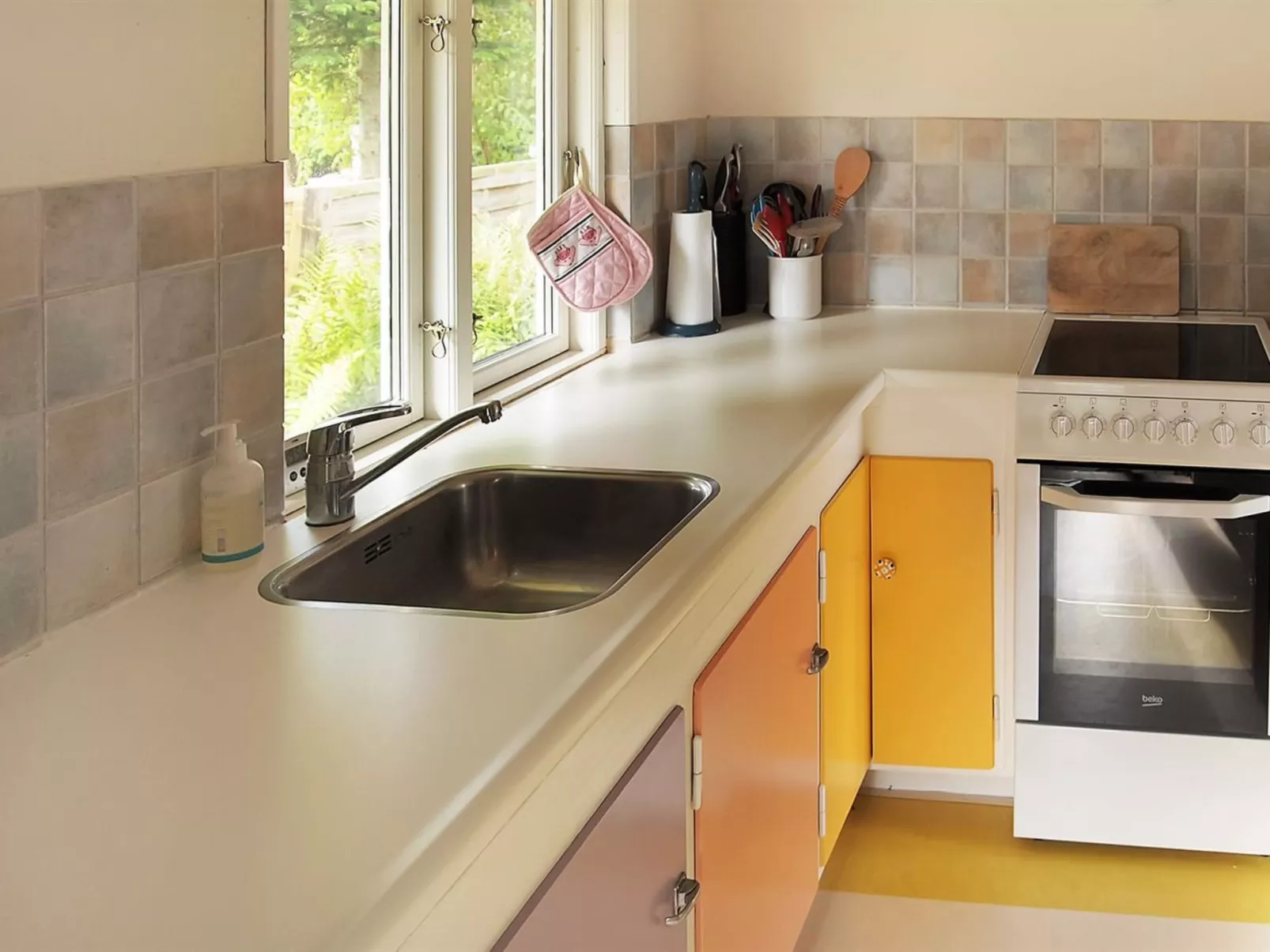 "Hoimar" - 400m from the sea-Binnen