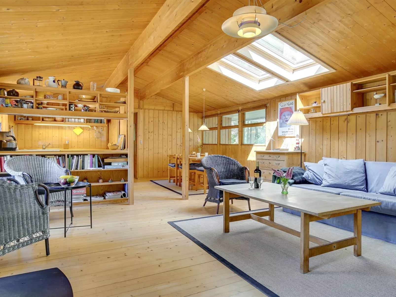 "Myrra" - 10m from the sea-Binnen