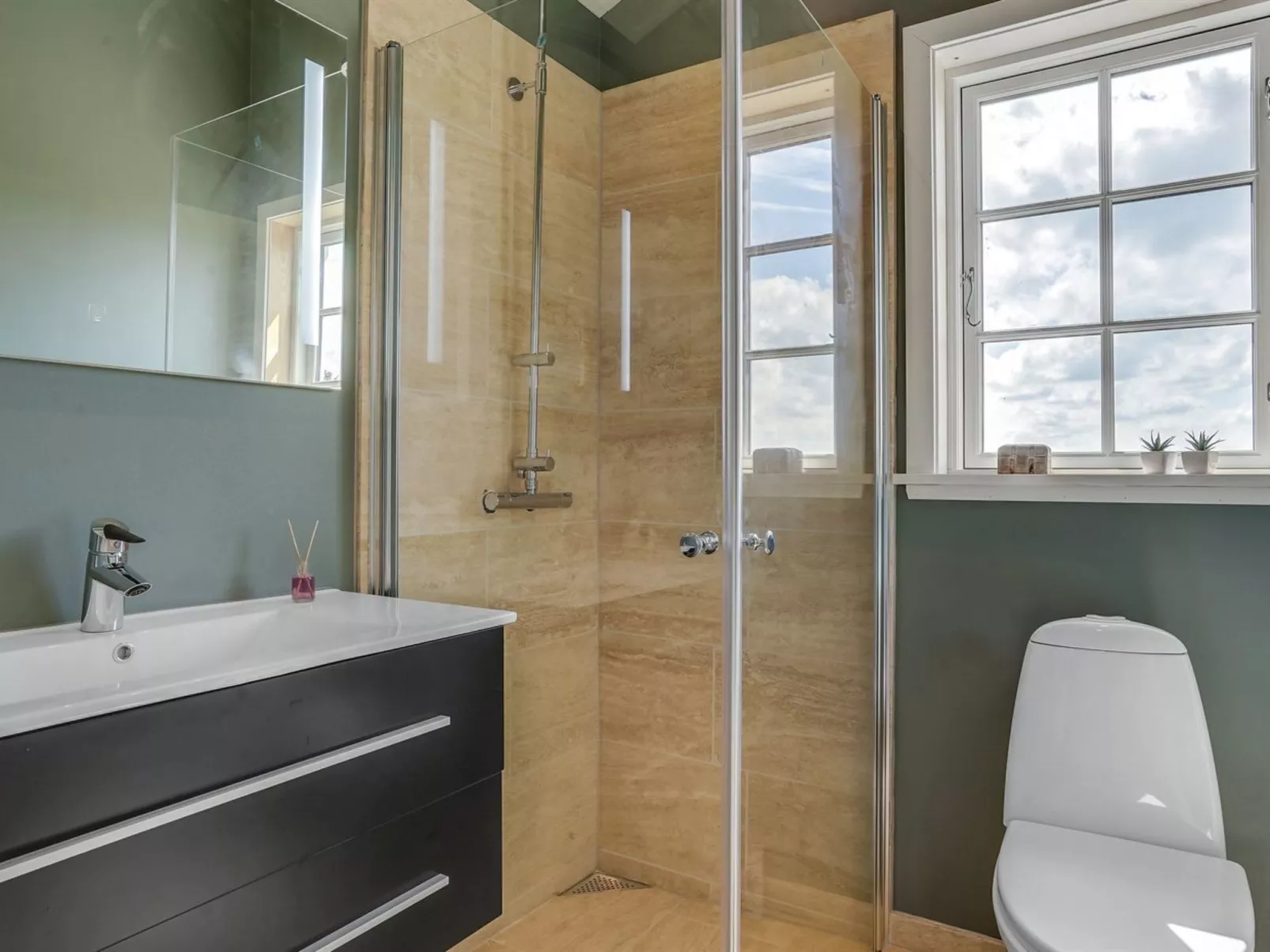 "Taija" - 1.5km from the sea-Binnen