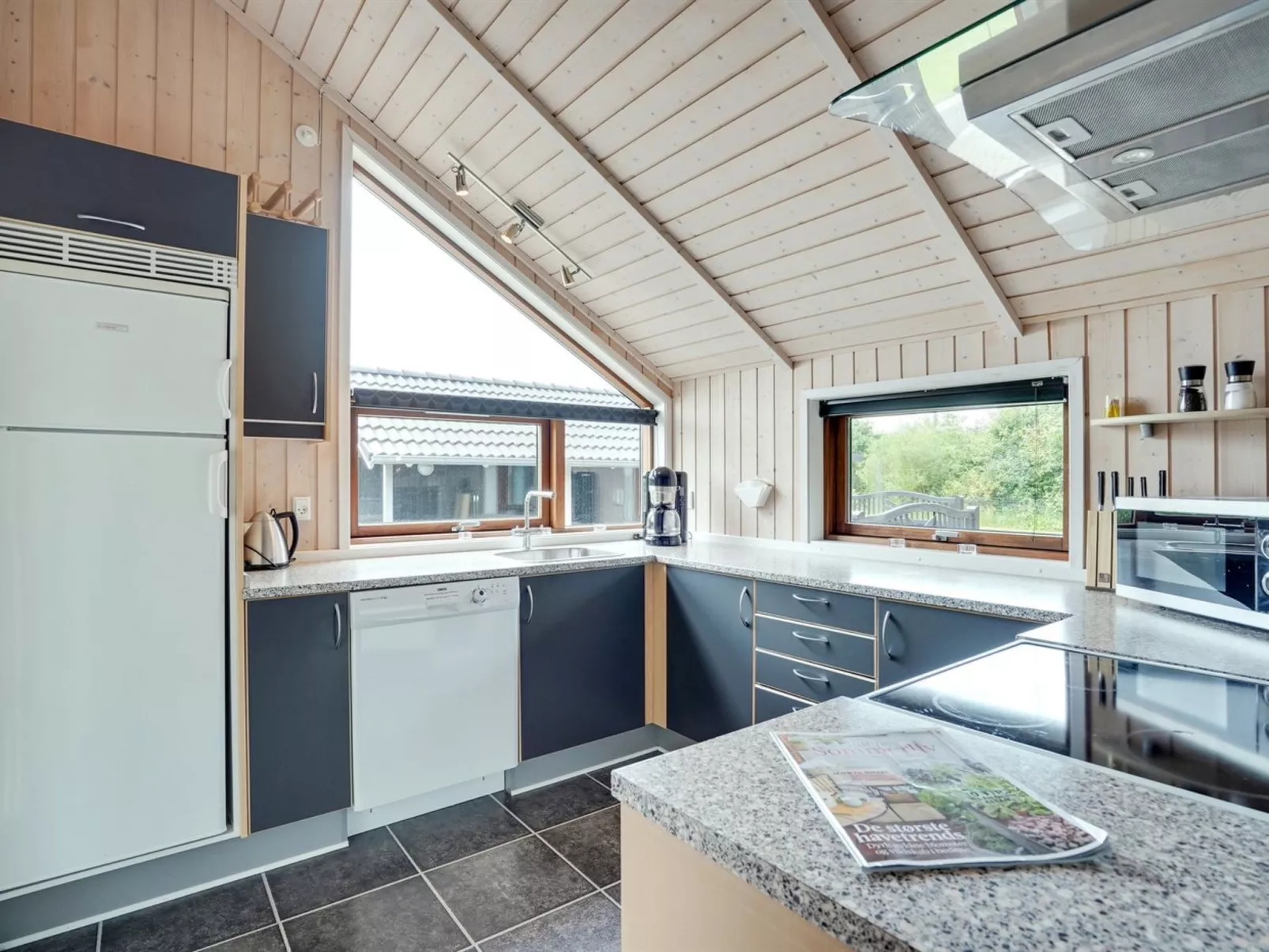 "Chermeine" - 1.2km to the fjord-Binnen