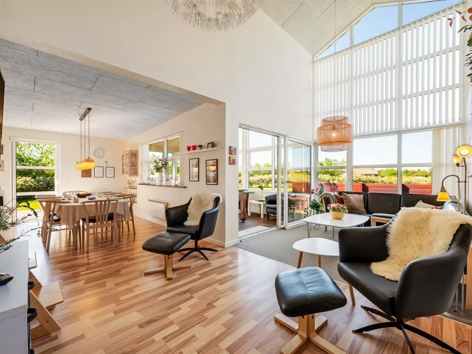 "Hedevig" - 800m to the fjord-Binnen