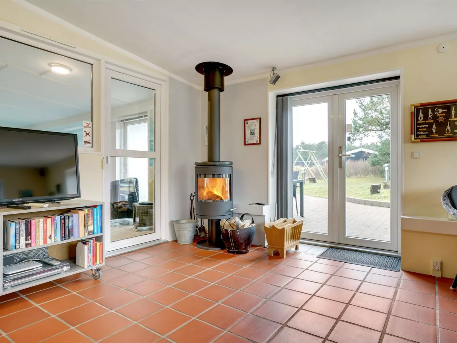 "Lenni" - 700m from the sea-Binnen