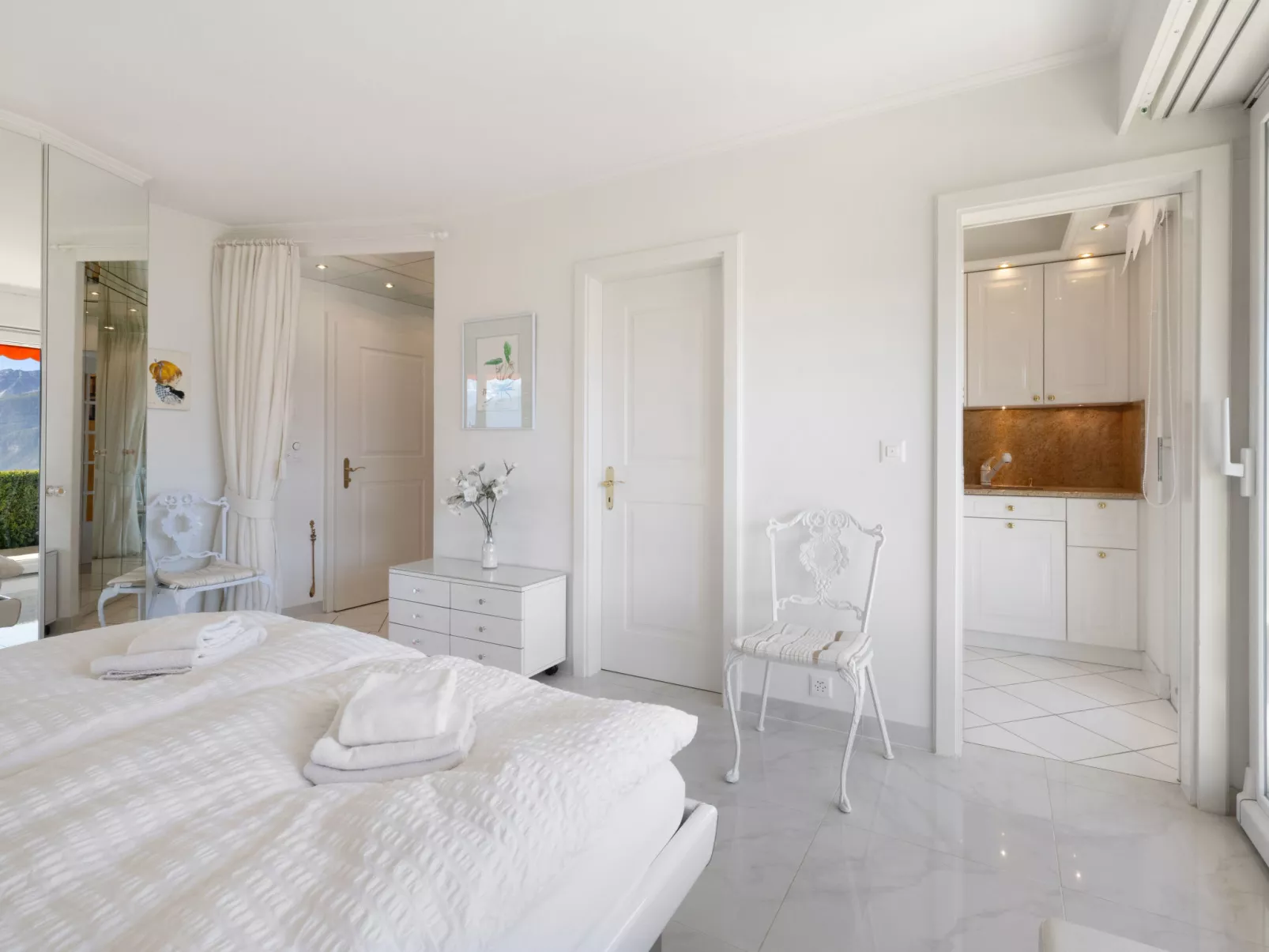 Marigny Dent-Blanche 9-8-Binnen