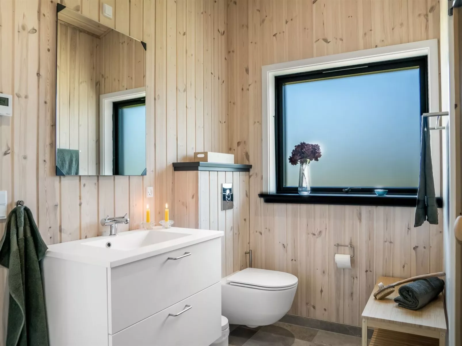 "Merete" - 900m from the sea-Binnen