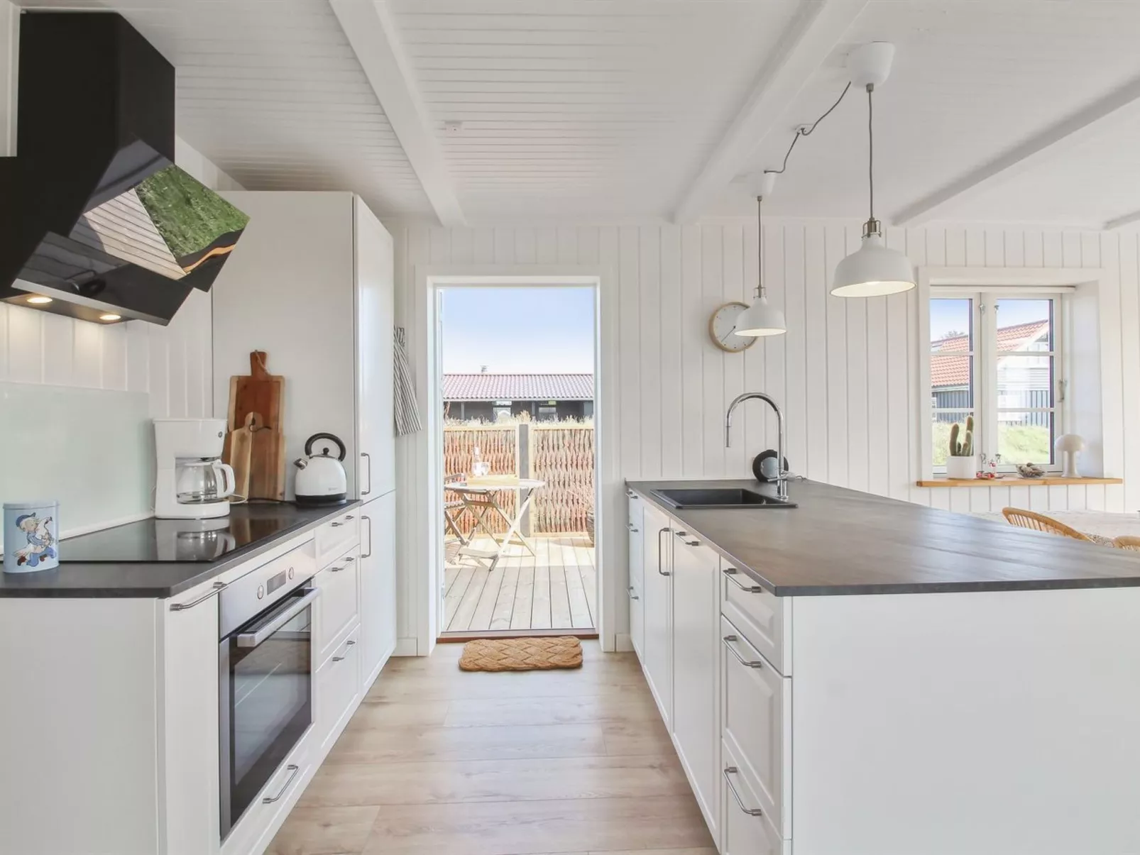 "Sanni" - 225m from the sea-Binnen