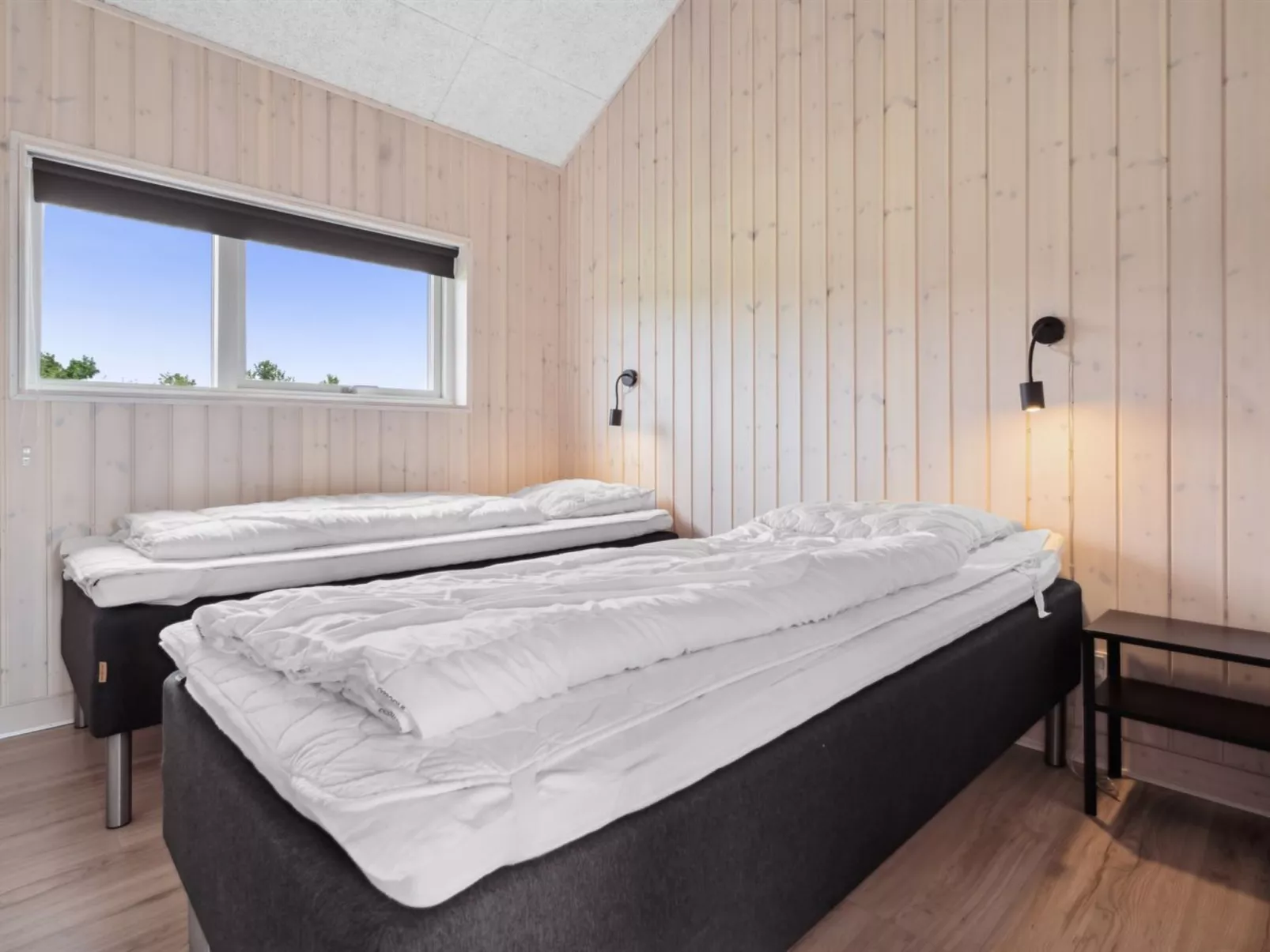 "Amdi" - 700m from the sea-Binnen