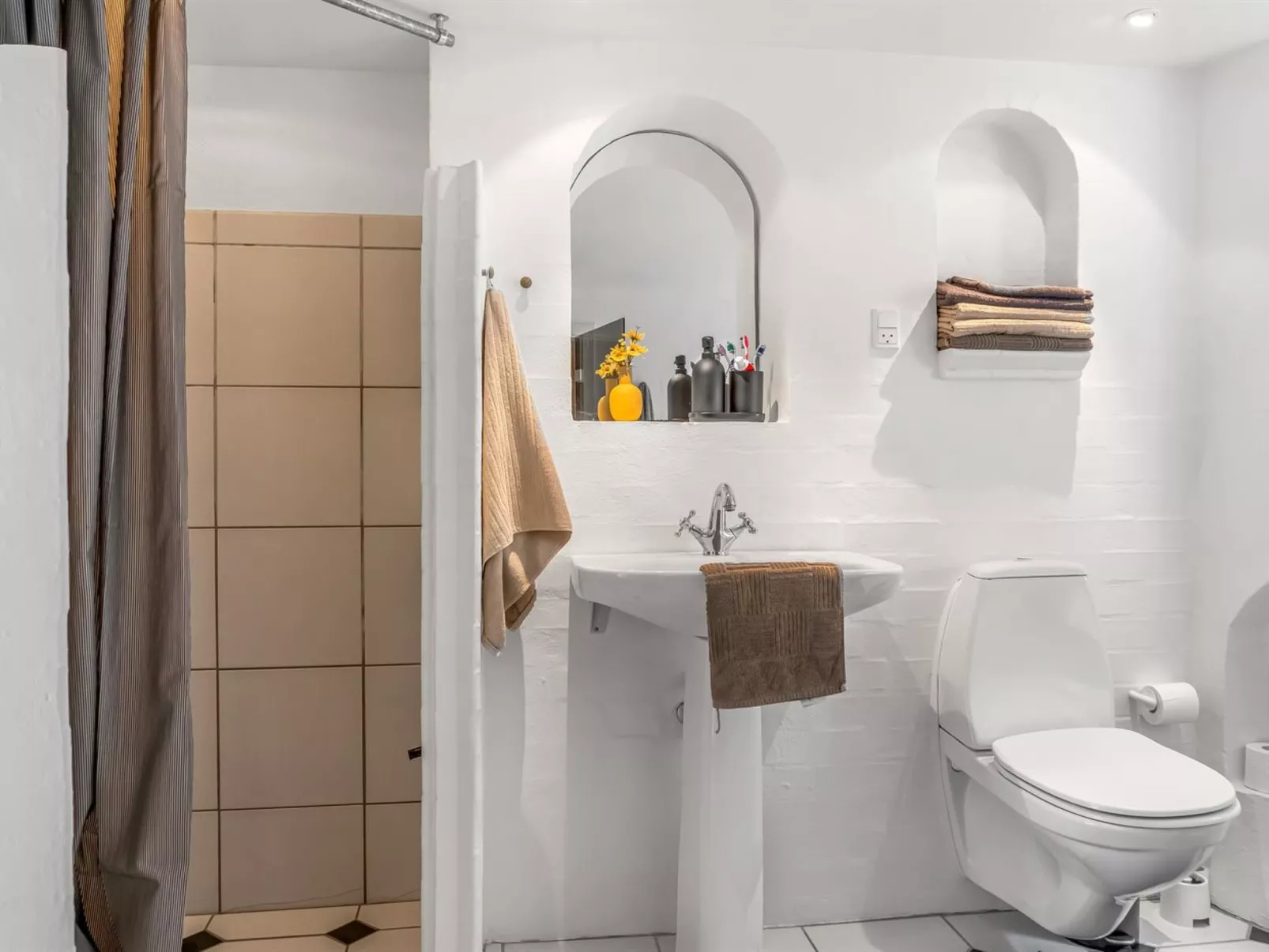 "Edmond" - 150m from the sea-Binnen