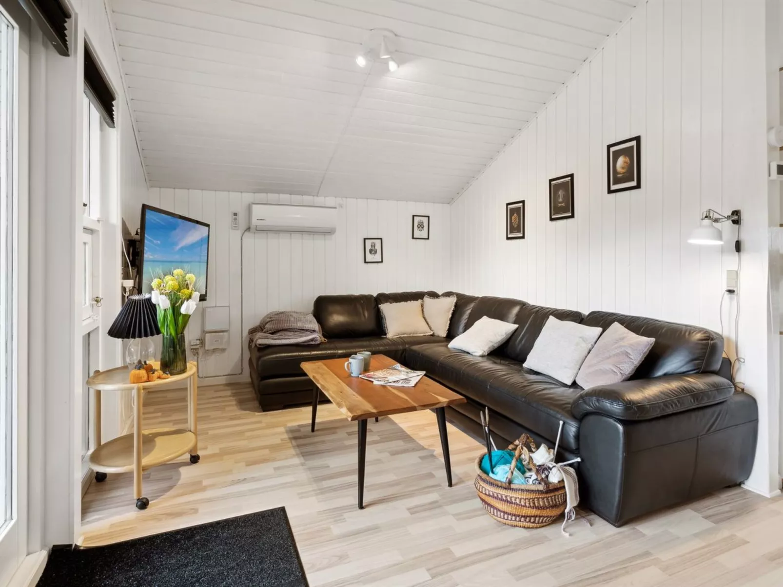 "Brynhild" - 30km from the sea-Binnen