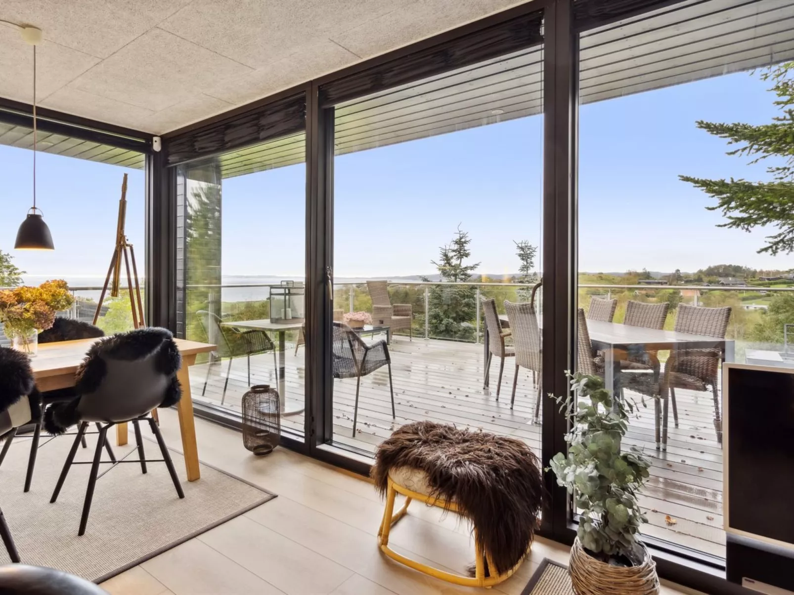 "Iarund" - 600m from the sea-Buiten