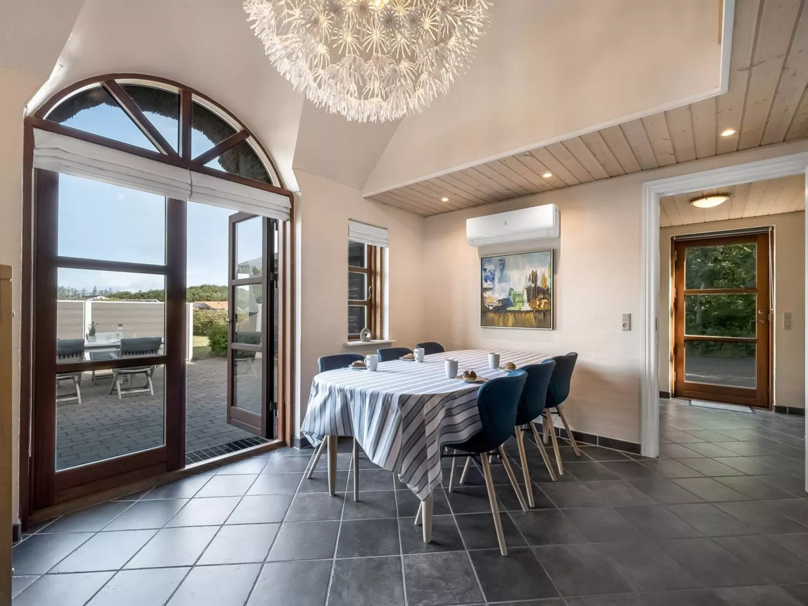 "Hendrina" - 250m to the fjord-Binnen