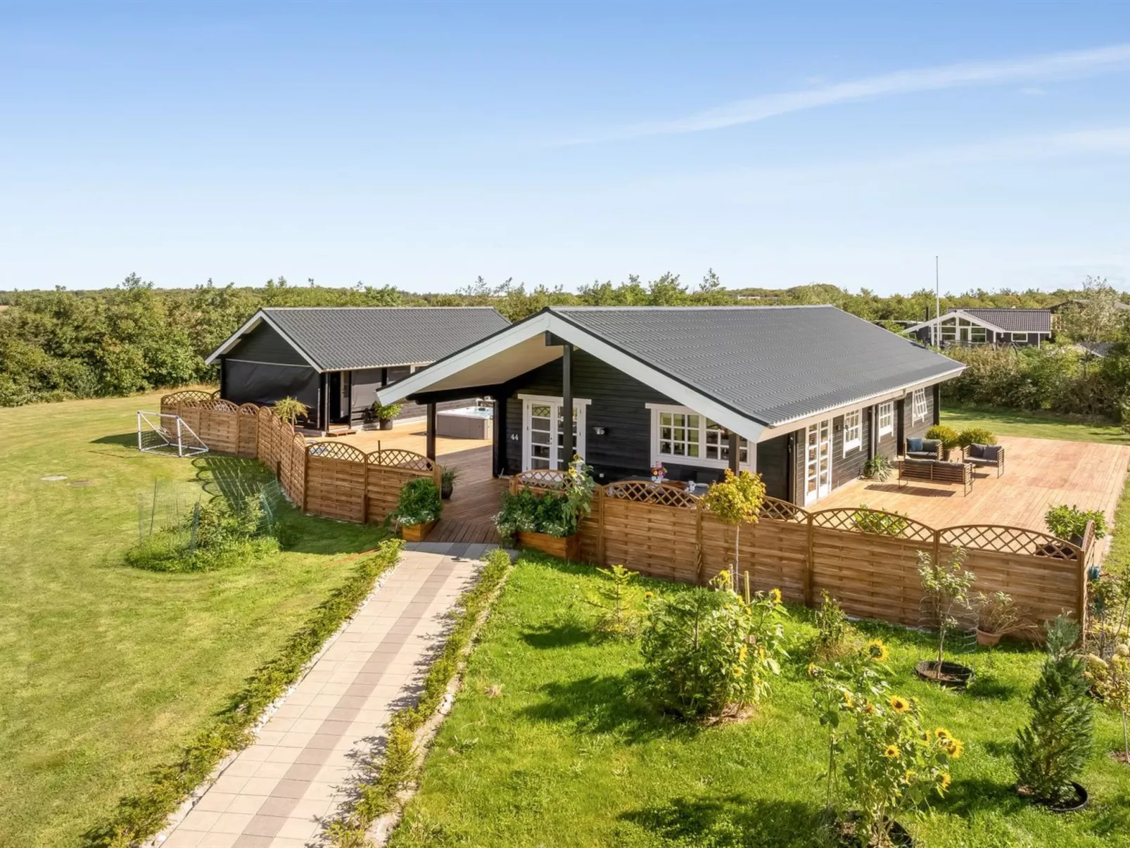 "Gizella" - 500m to the fjord-Buiten