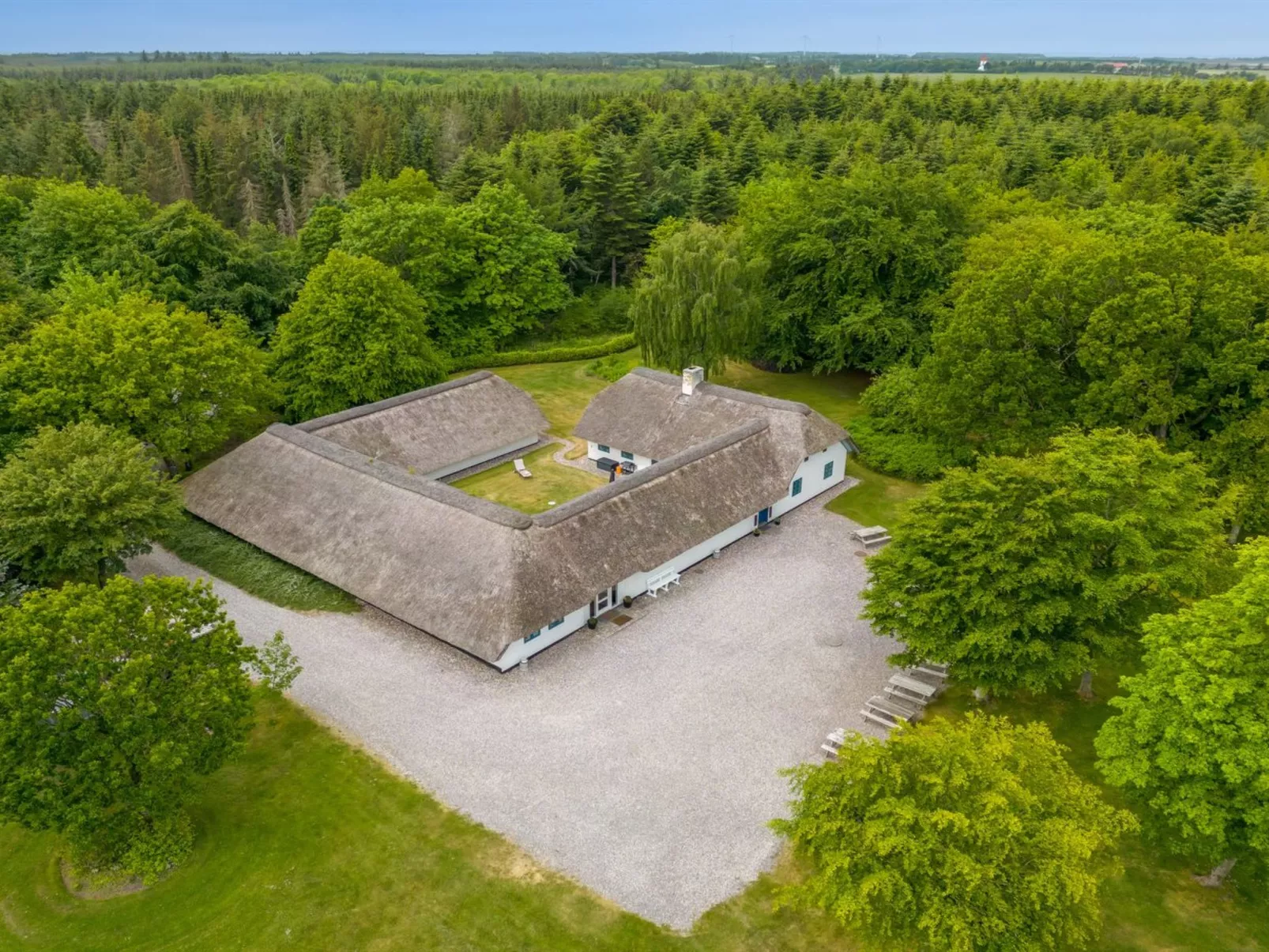 "Tatiane" - 10km from the sea-Buiten