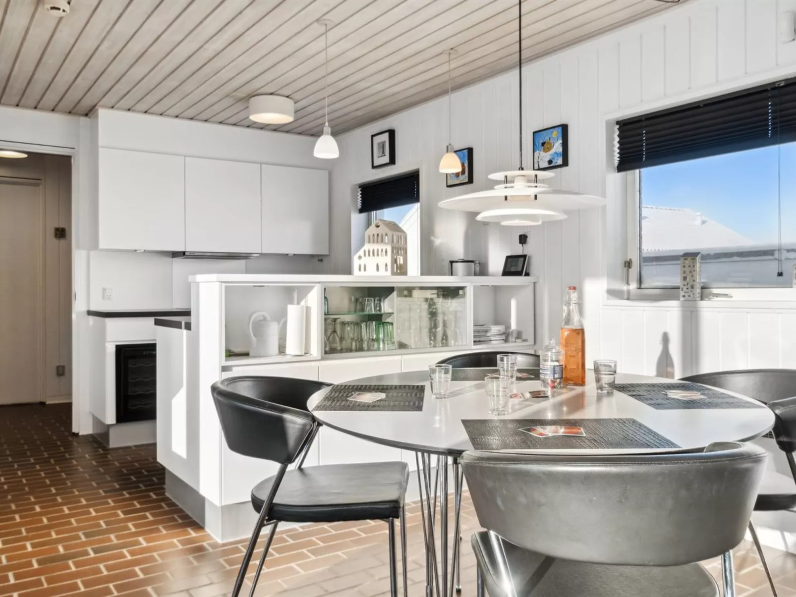 "Leny" - 900m from the sea-Binnen