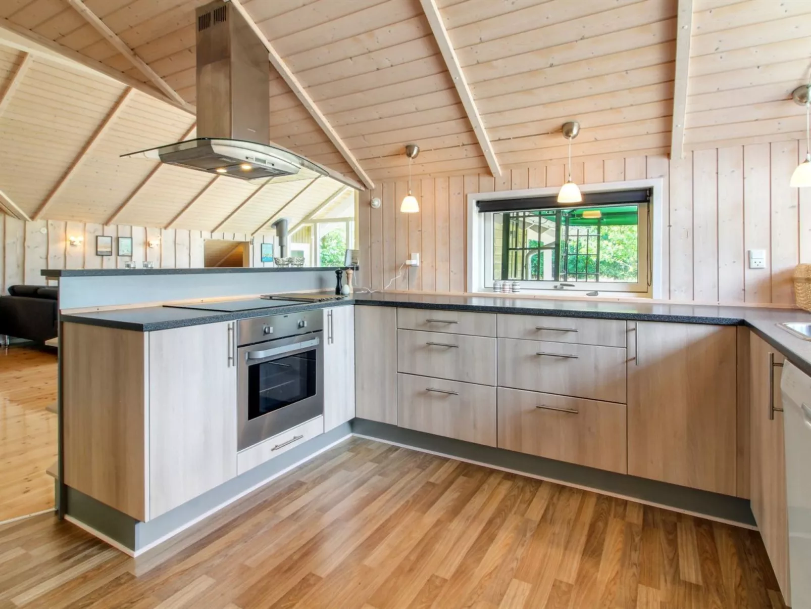 "Sanna" - 30km from the sea-Binnen