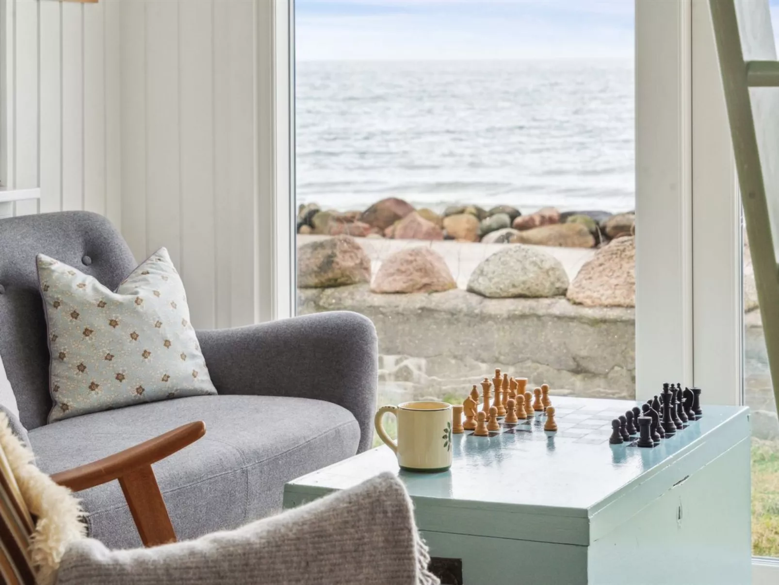 "Ofrath" - 5m from the sea-Binnen