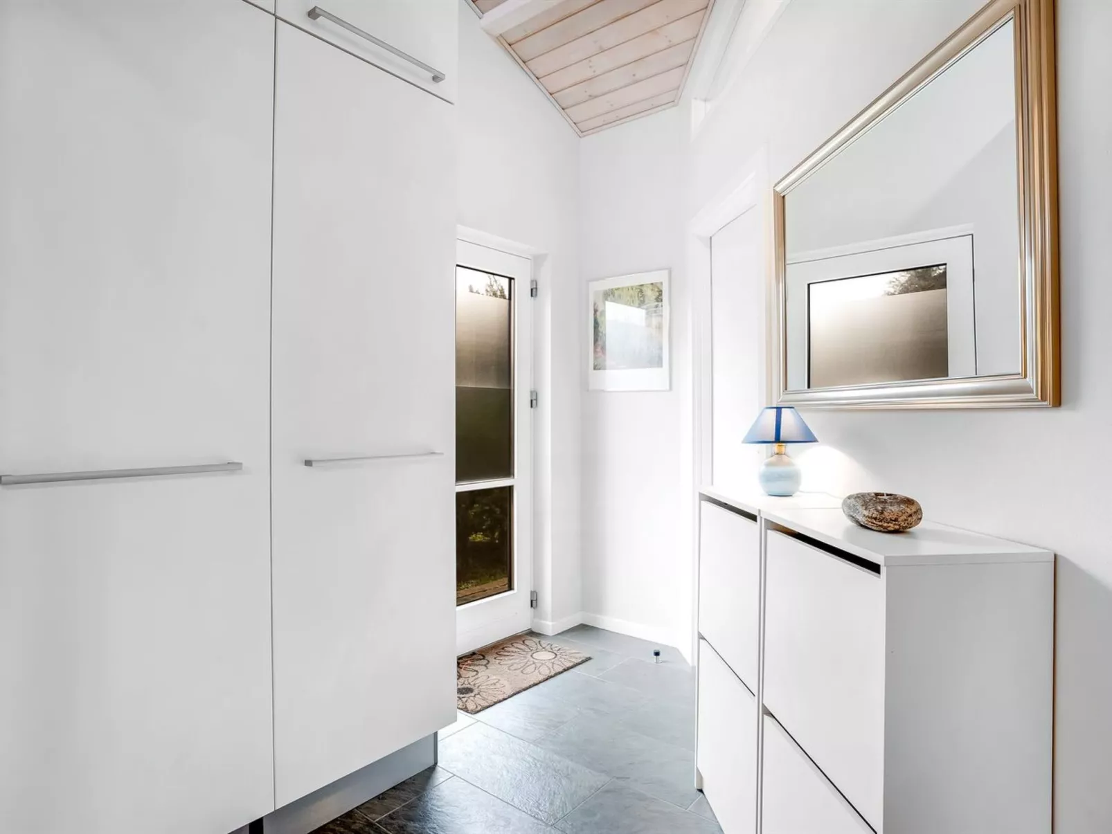 "Zuhra" - 250m from the sea-Binnen