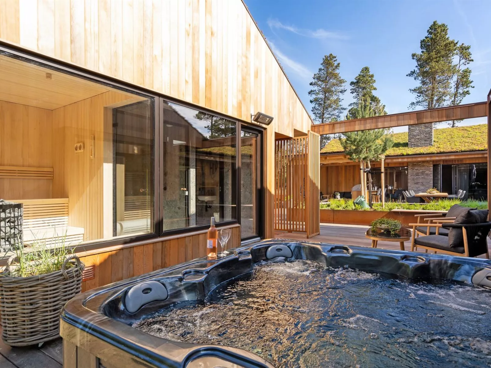 "Stellan" - 1.4km from the sea-Binnen