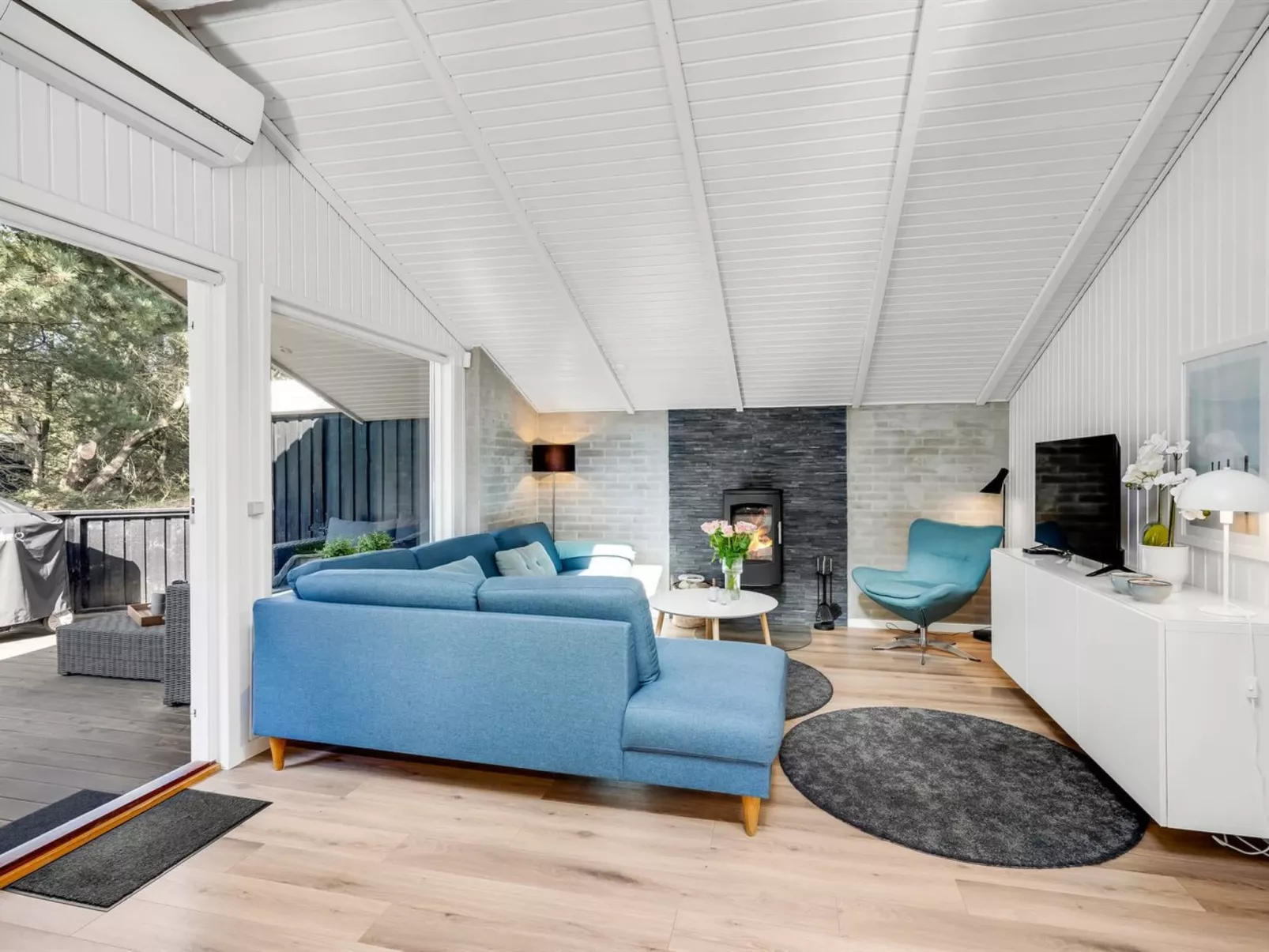 "Eirik" - 2.5km from the sea-Binnen