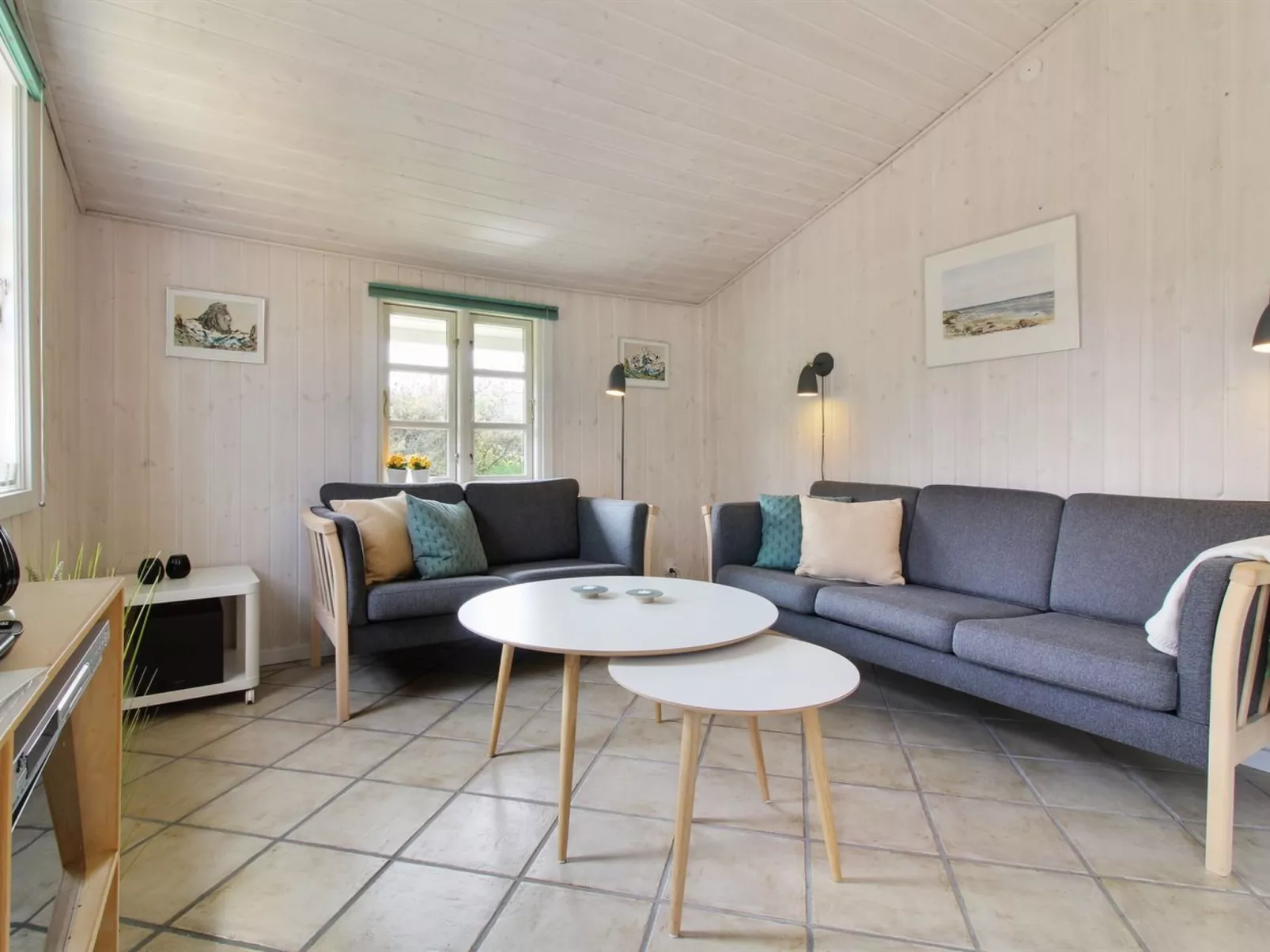 "Hillmari" - 200m from the sea-Binnen