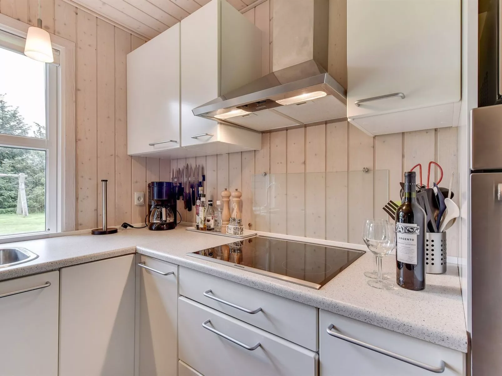 "Akkar" - 1.8km from the sea-Binnen