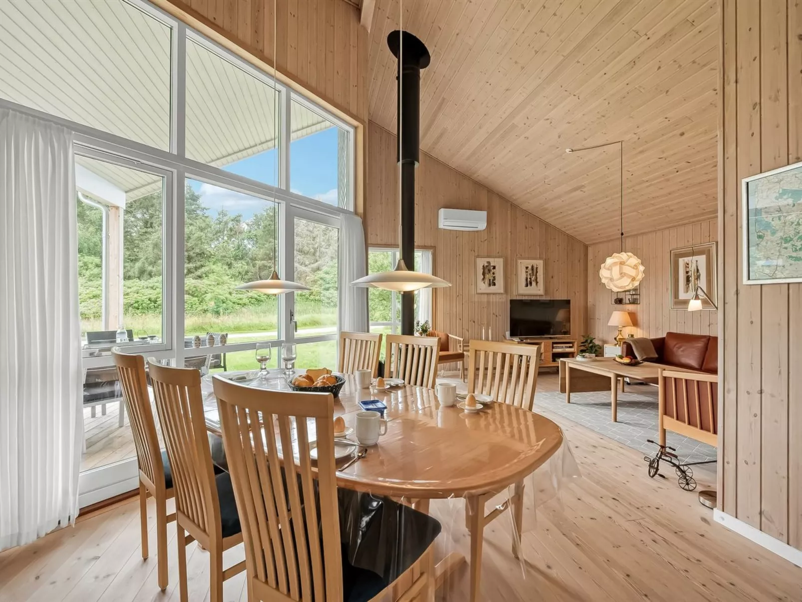 "Aurelie" -  from the sea-Binnen