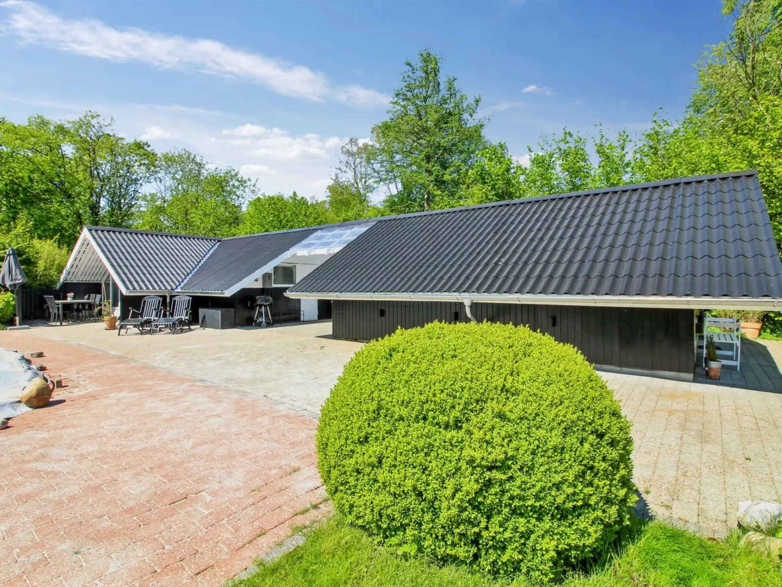 "Jaakob" - 30km from the sea-Buiten