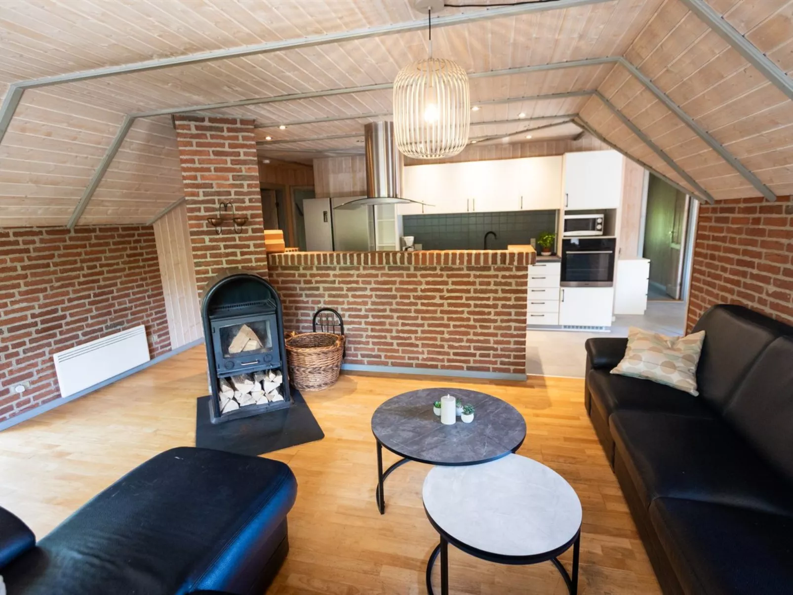 "Ejvi" - 4km from the sea-Binnen