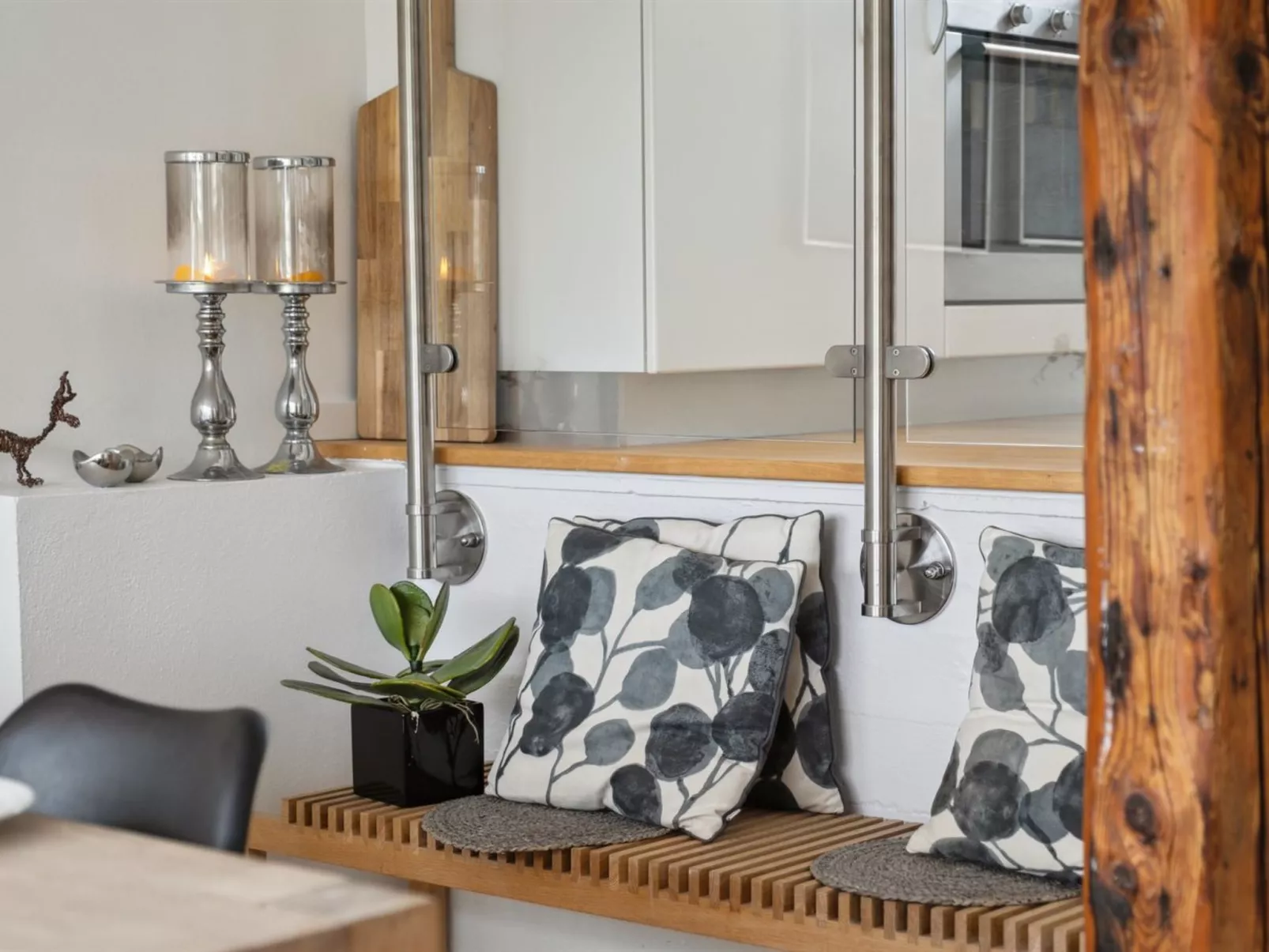 "Jænis" - 10m from the sea-Binnen