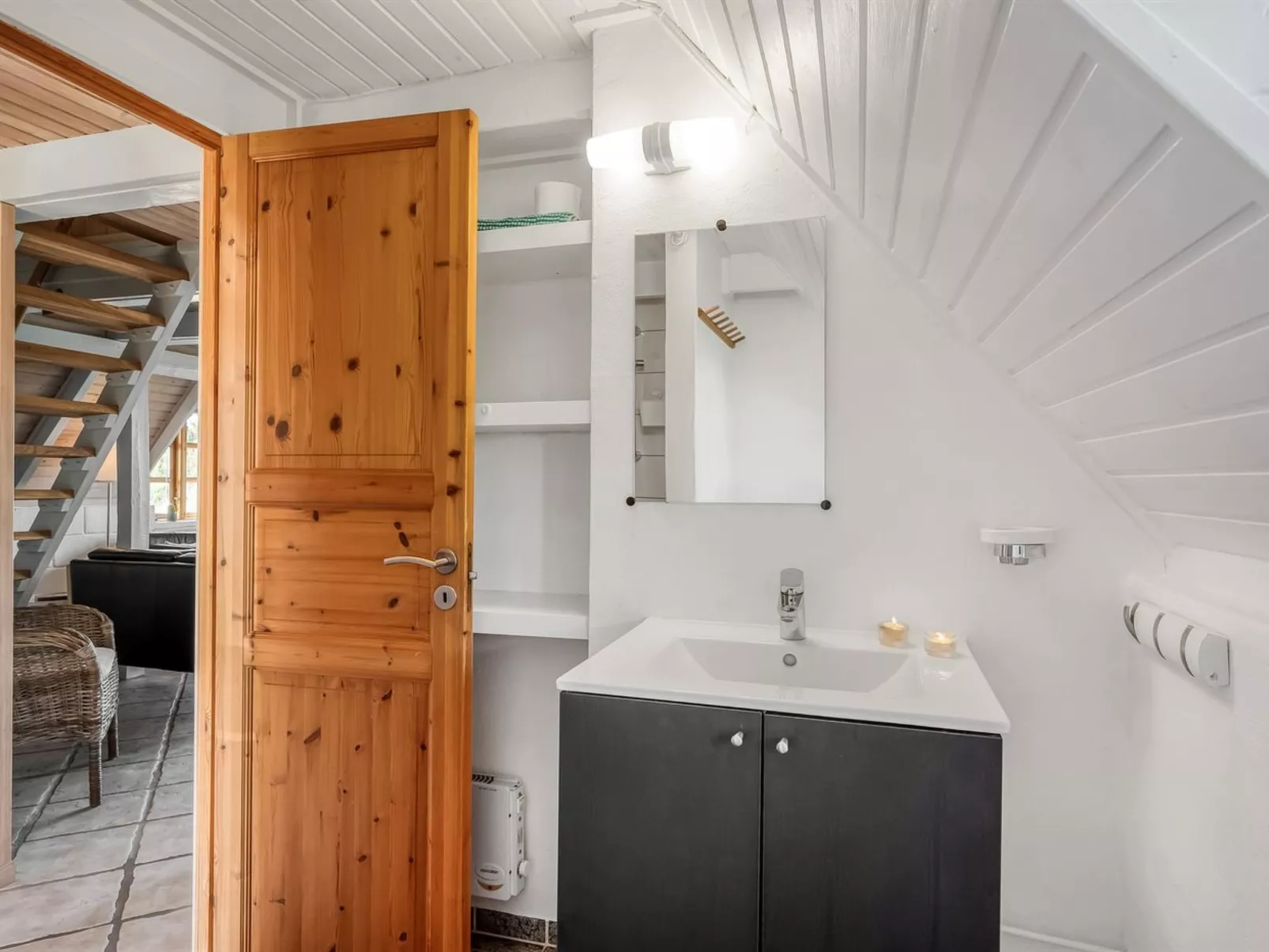 "Arlina" - 600m from the sea-Binnen