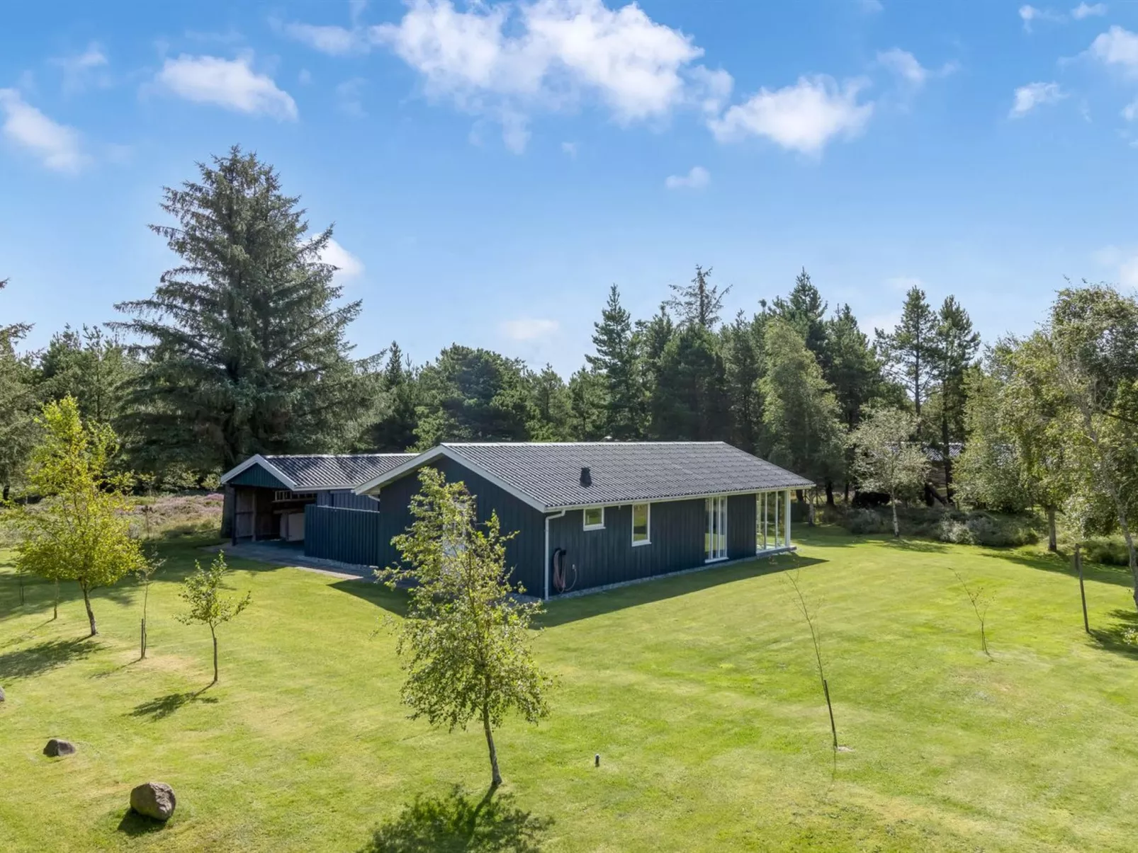 "Fiallar" - 3.2km from the sea-Buiten