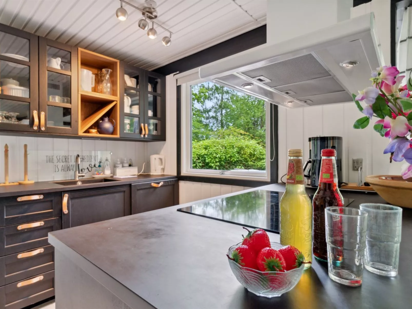 "Sybilla" - 600m from the sea-Binnen