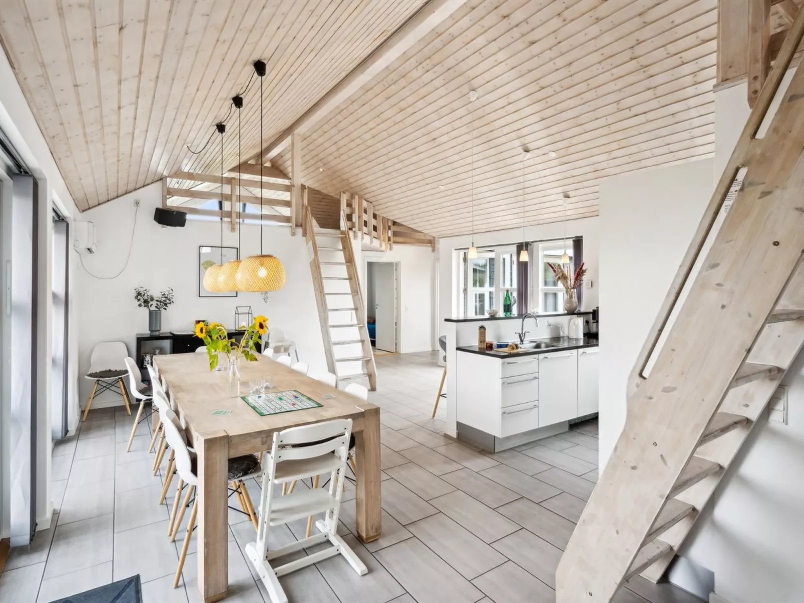 "Hakan" - 900m from the sea-Binnen