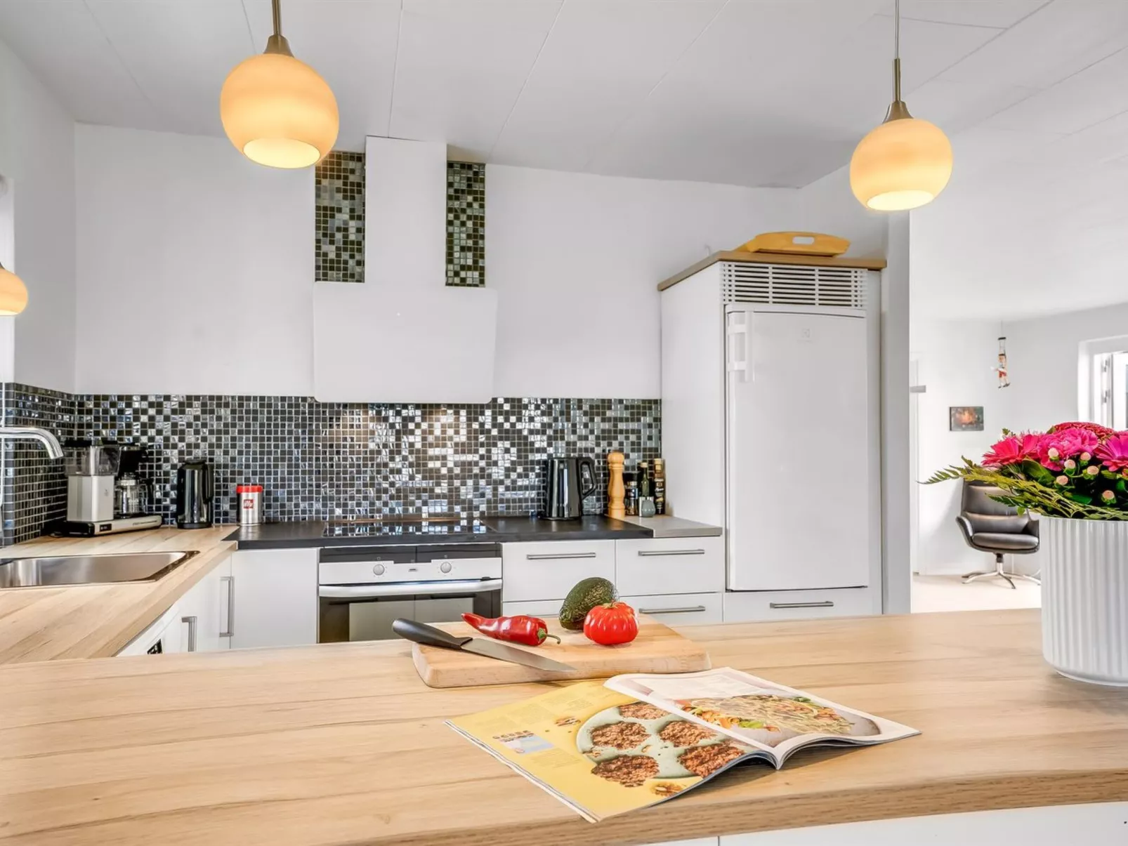 "Ansine" - 500m from the sea-Binnen