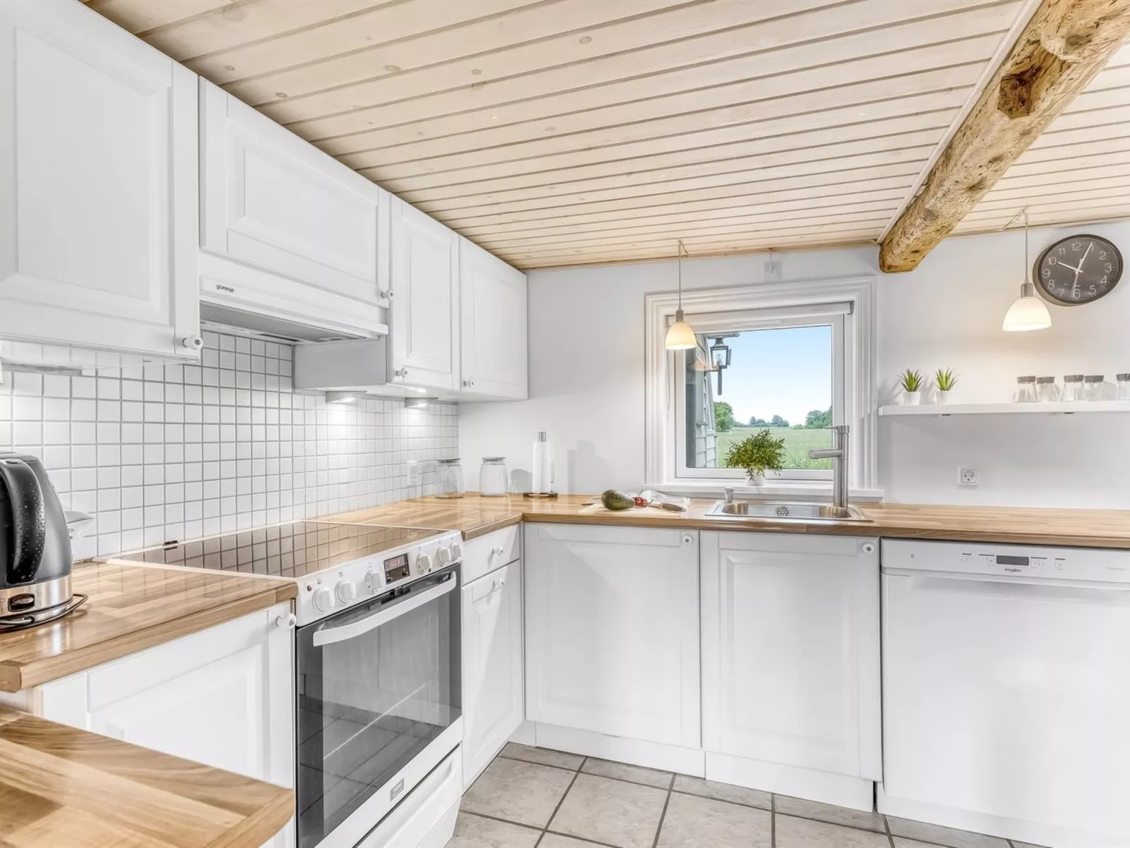 "Anneke" - 1.3km from the sea-Binnen