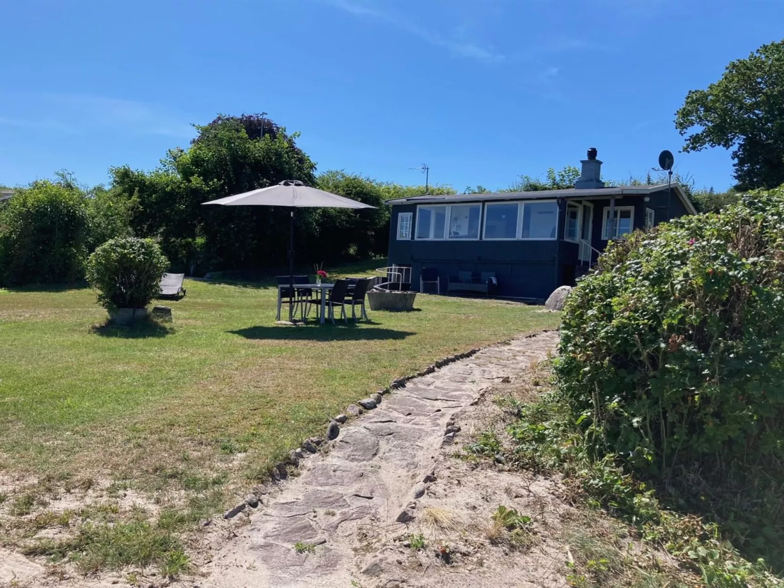 "Silke" - 10m from the sea-Buiten