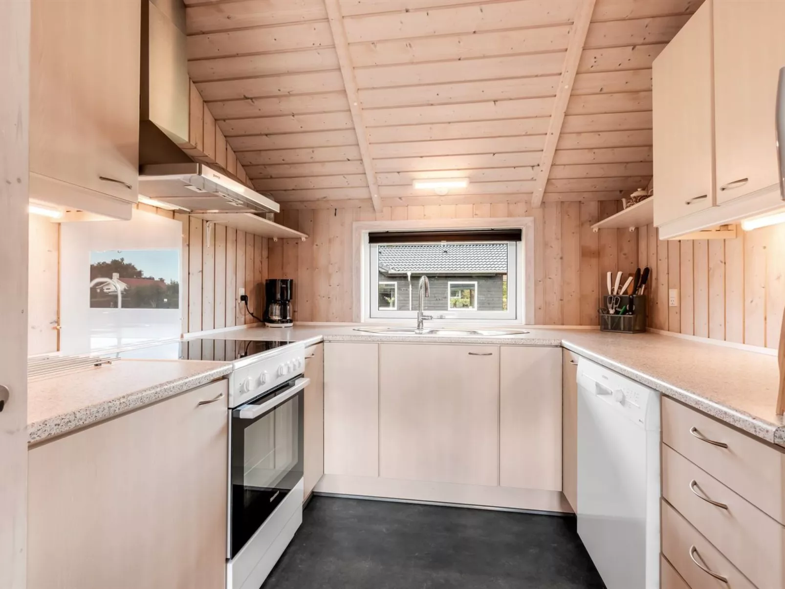 "Sylwia" - 250m to the fjord-Binnen