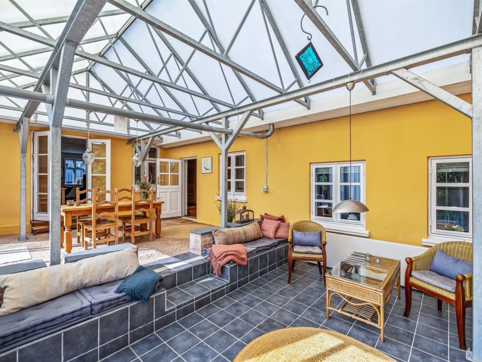 "Huno" - 2km from the sea-Binnen