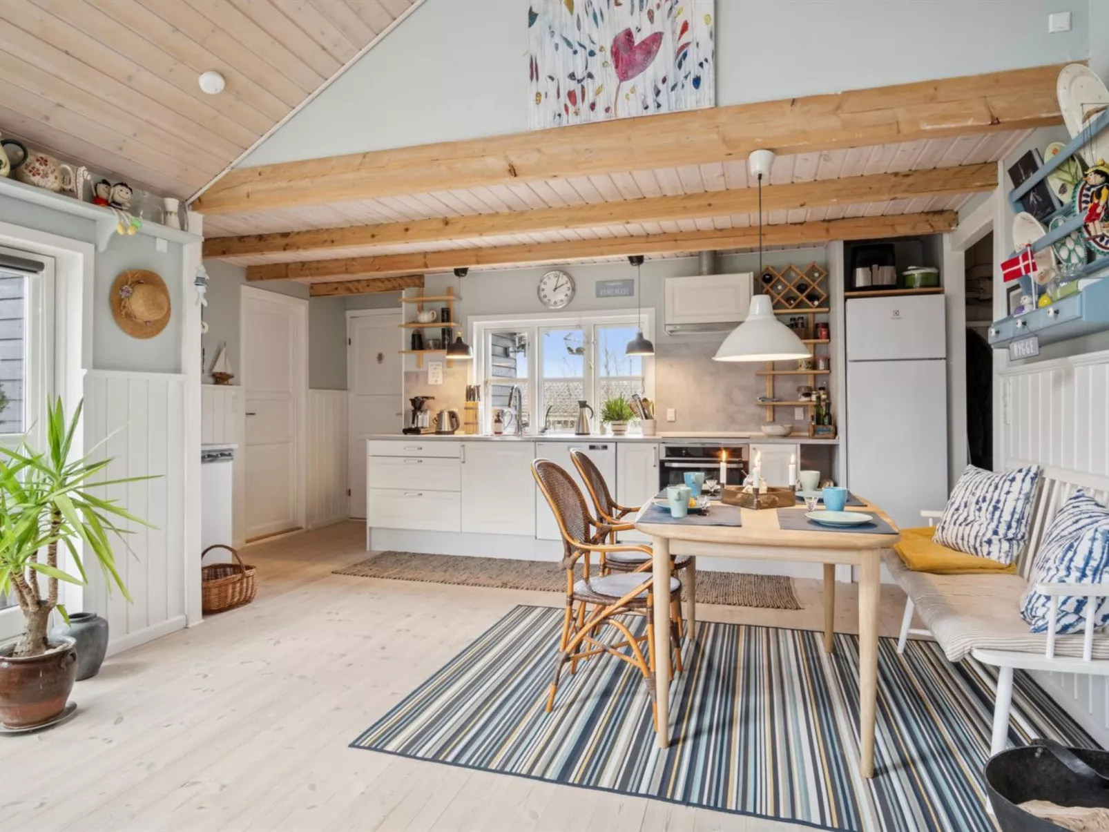 "Aksinja" - 700m from the sea-Binnen