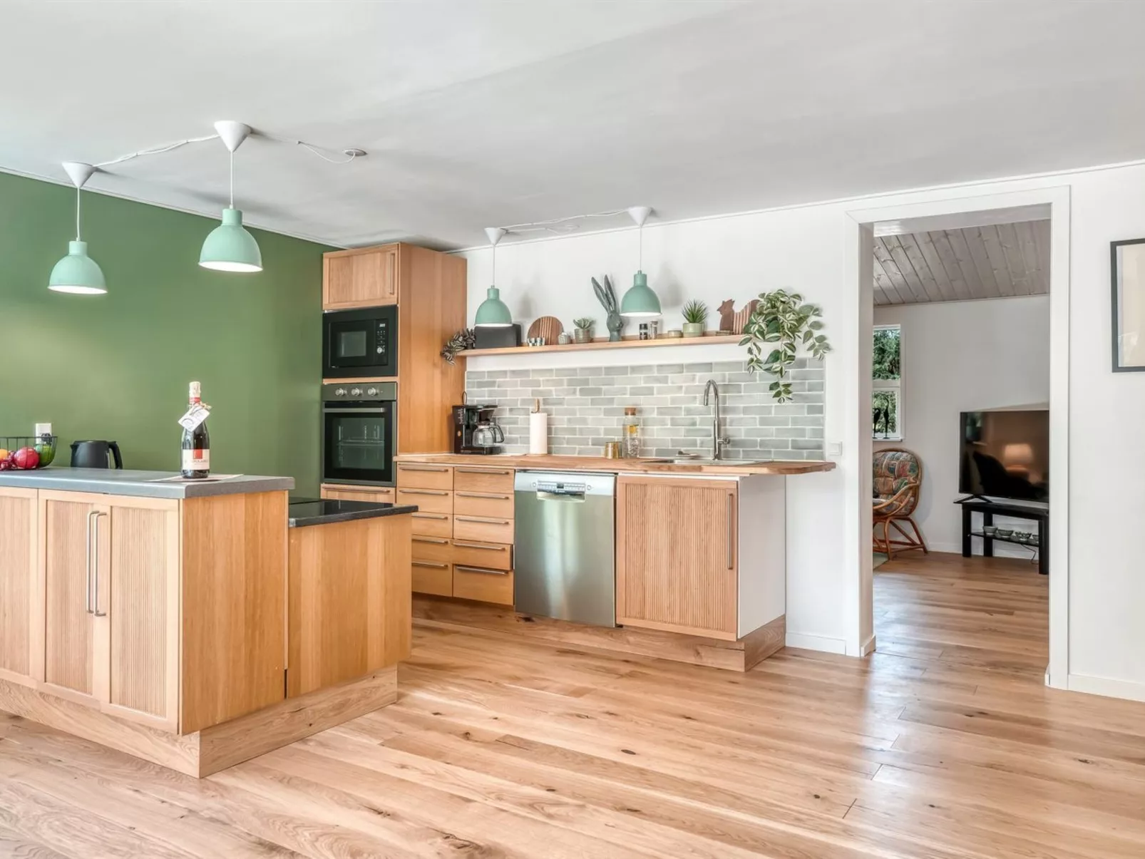 "Riitta" -  from the sea-Binnen