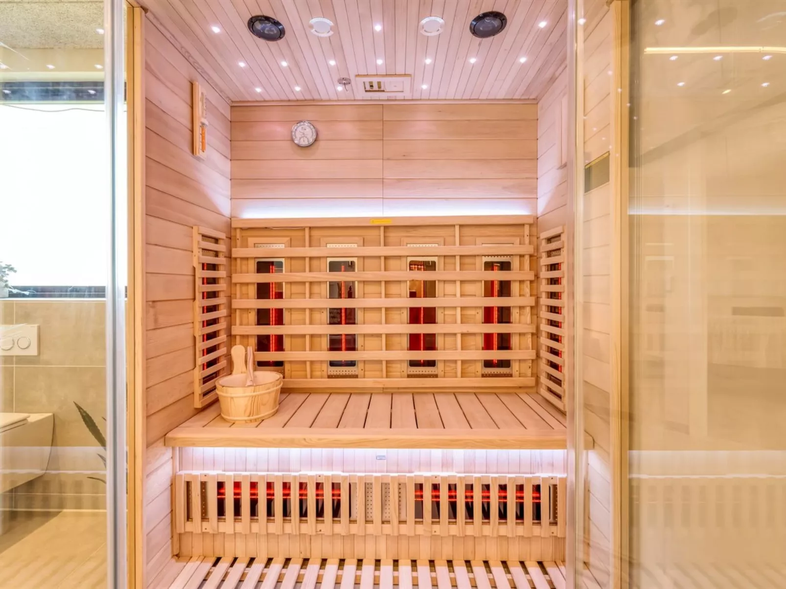 "Edvia" - 200m to the fjord-Binnen