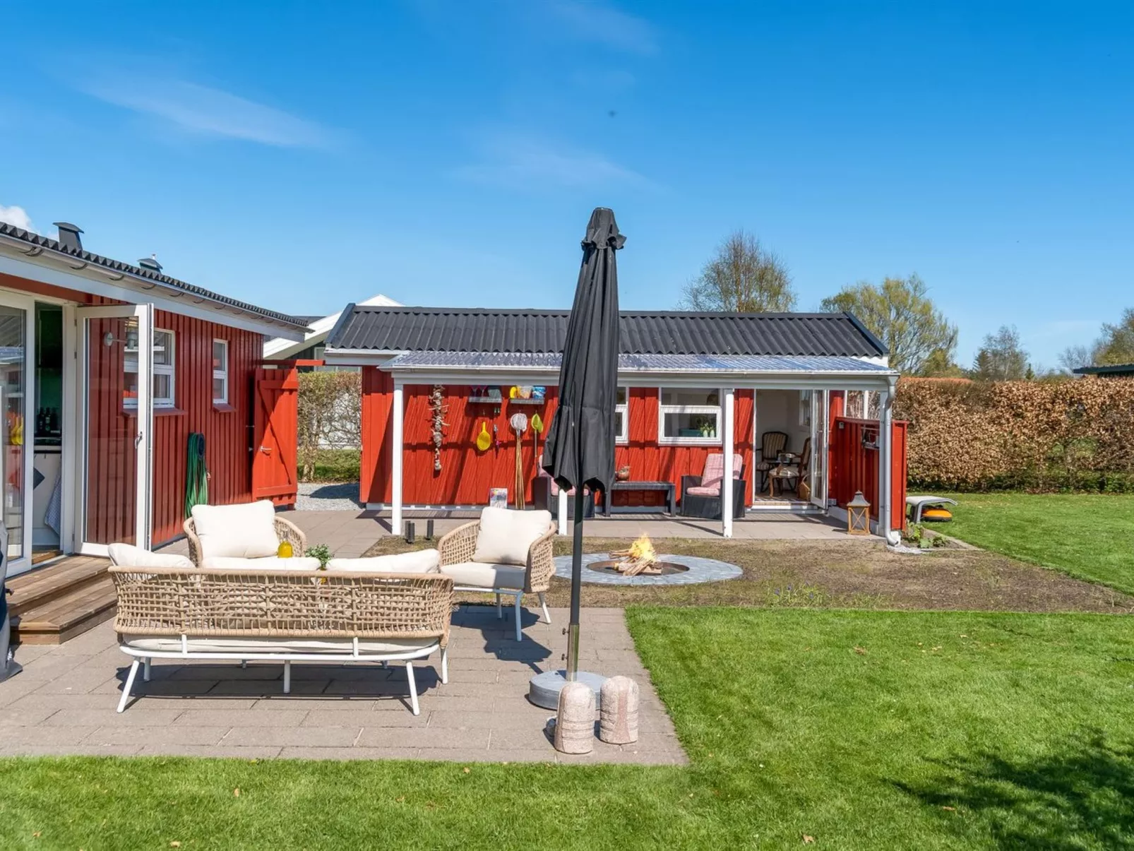 "Ruse" -  from the sea-Buiten