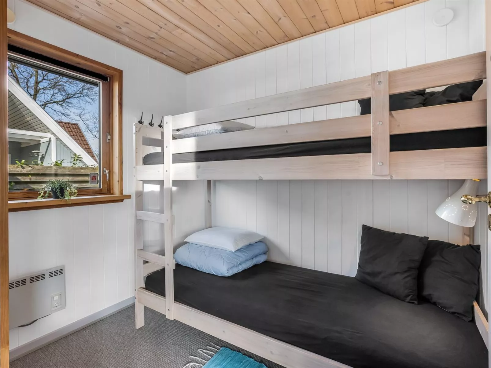 "Terttu" - 250m from the sea-Binnen