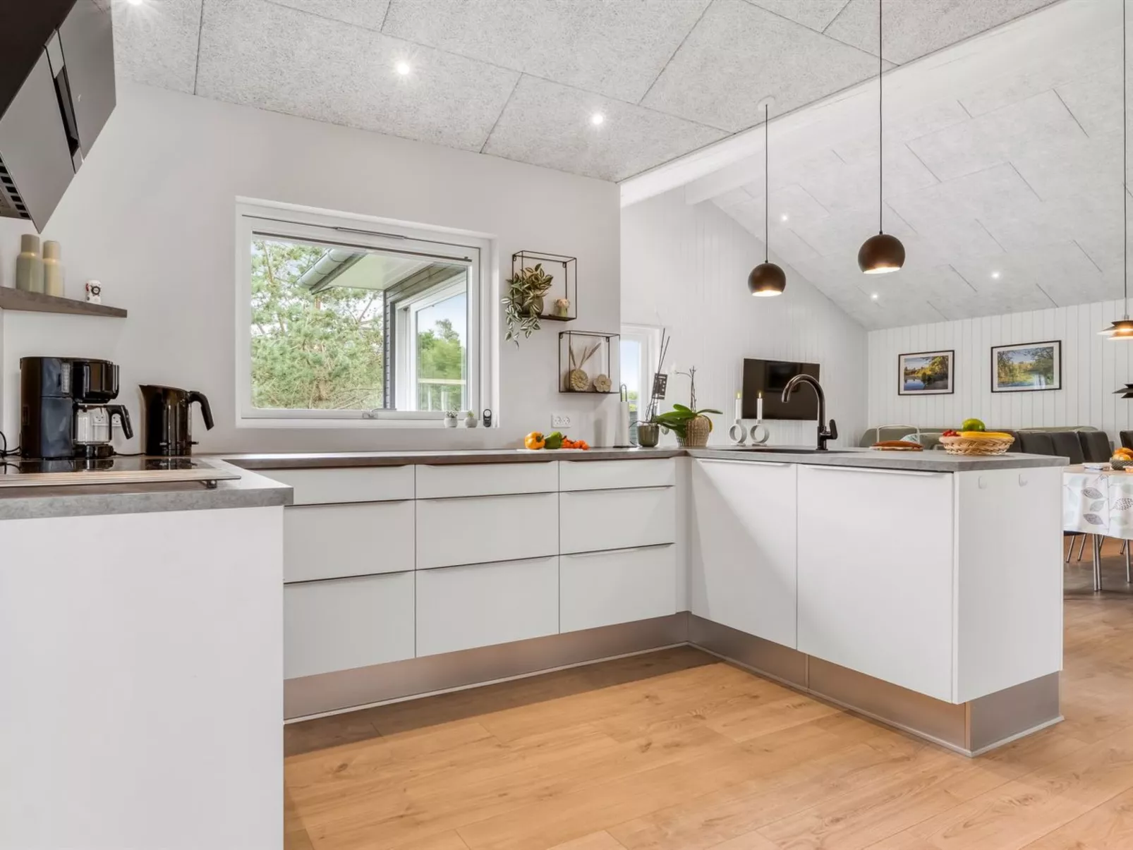 "Frederikke" - 990m from the sea-Binnen