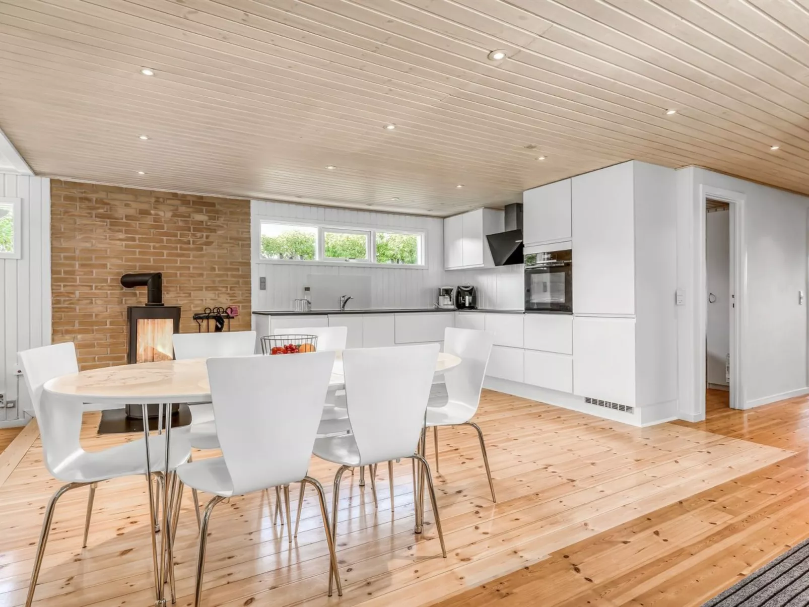 "Rathi" -  from the sea-Binnen